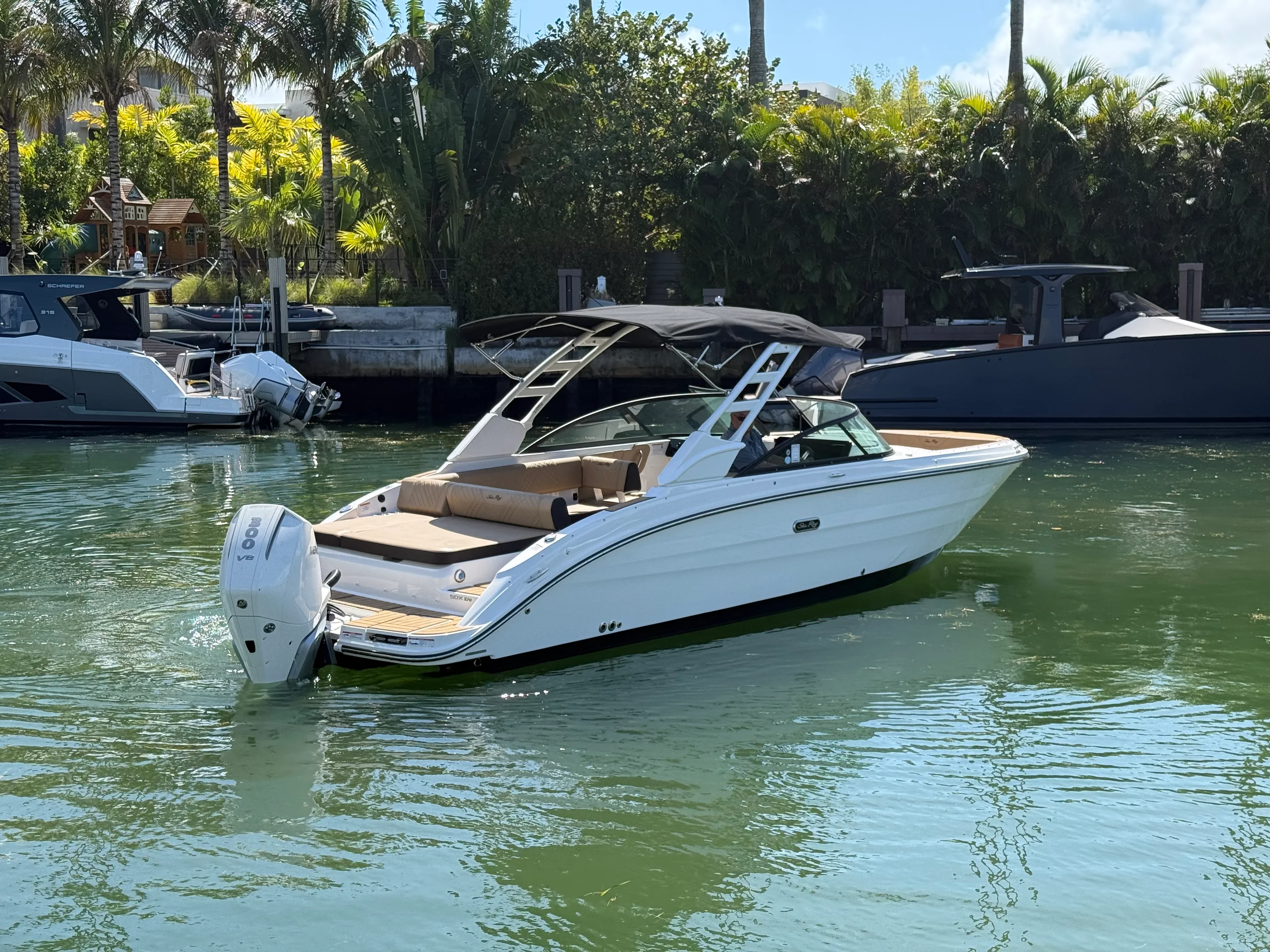 2026 Sea Ray SDX 270 Outboard Image Thumbnail #8