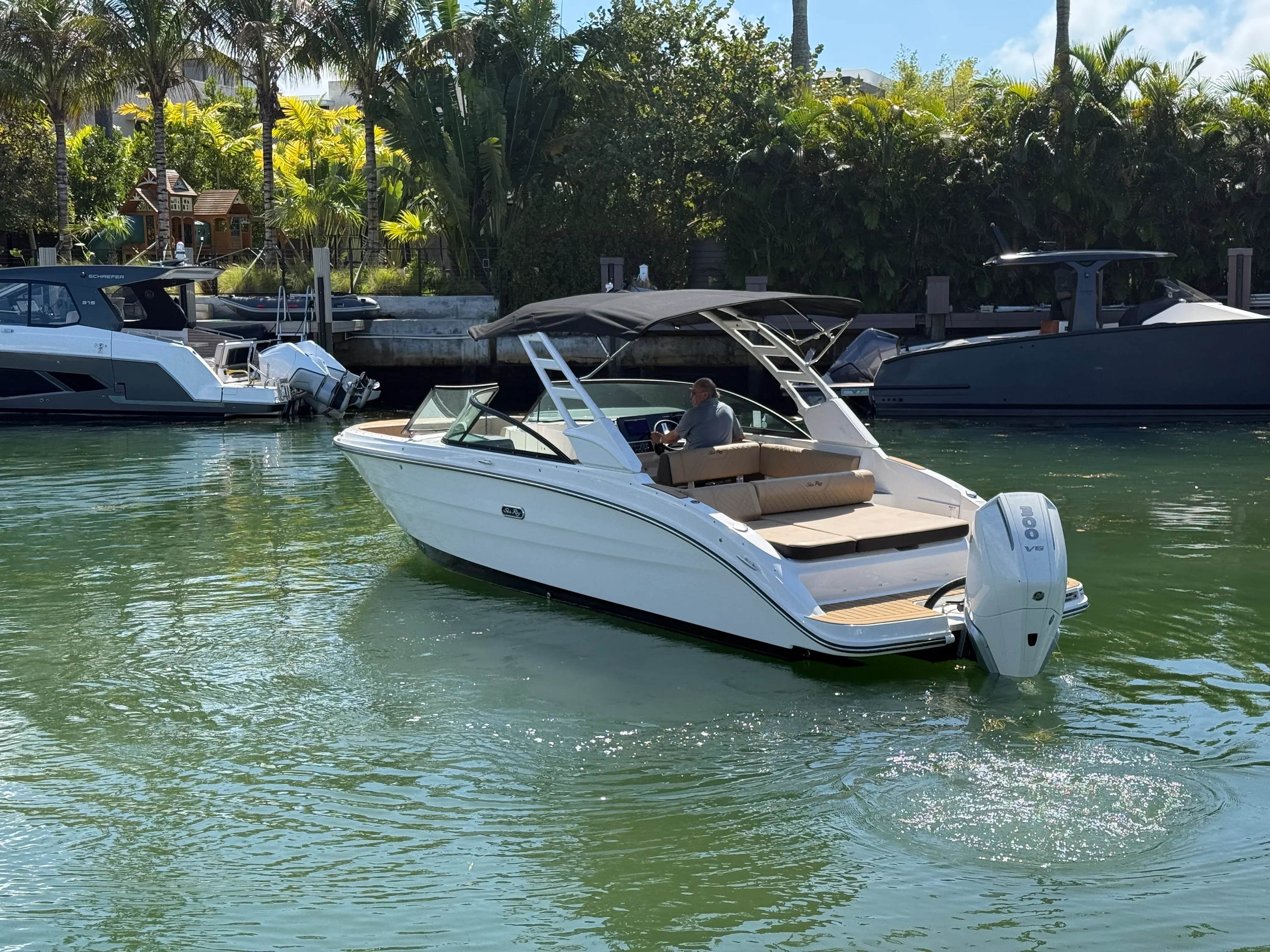 2026 Sea Ray SDX 270 Outboard Image Thumbnail #4