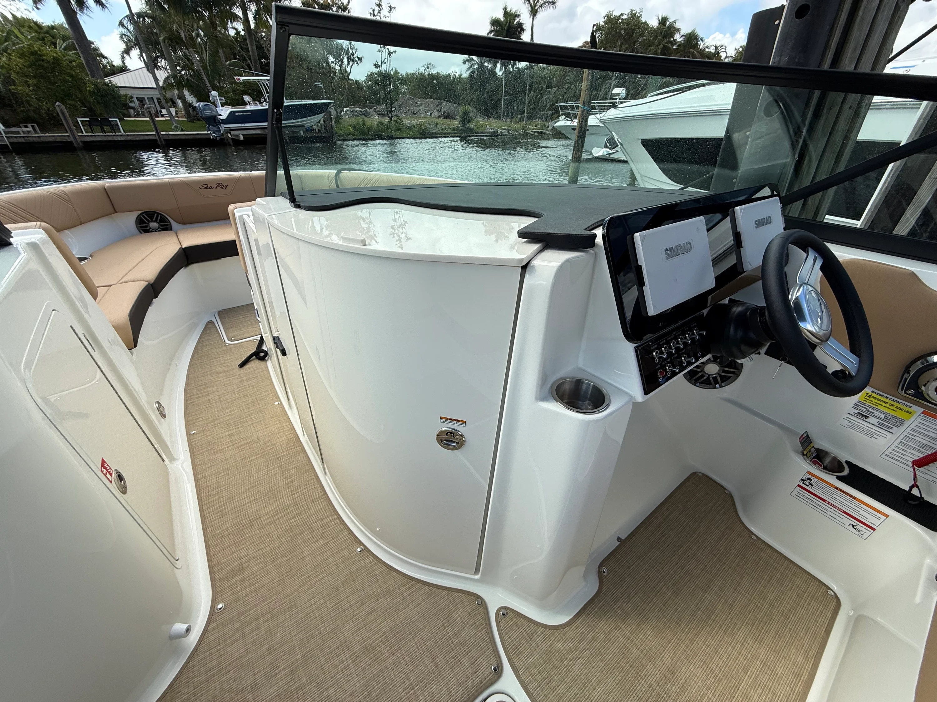 2026 Sea Ray SDX 270 Outboard Image Thumbnail #18