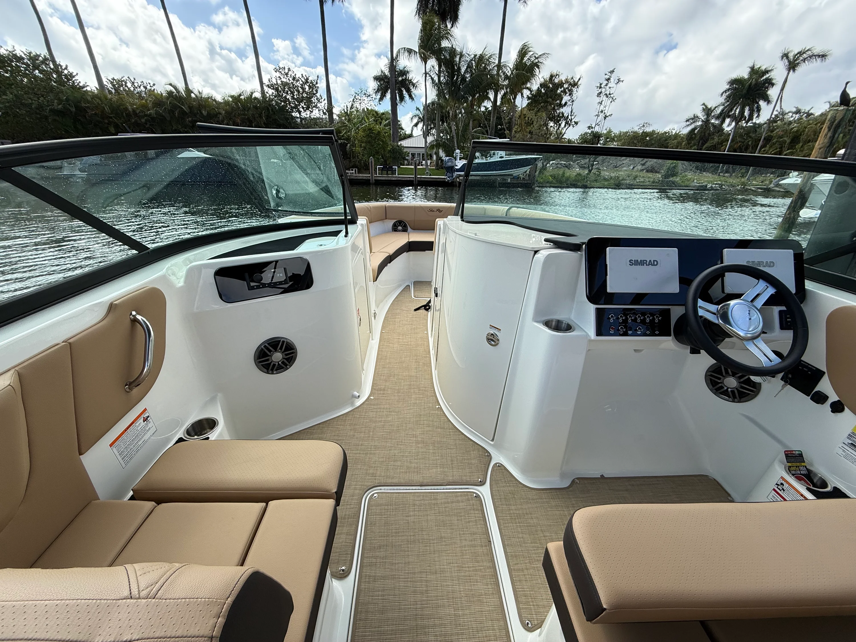 2026 Sea Ray SDX 270 Outboard Image Thumbnail #16