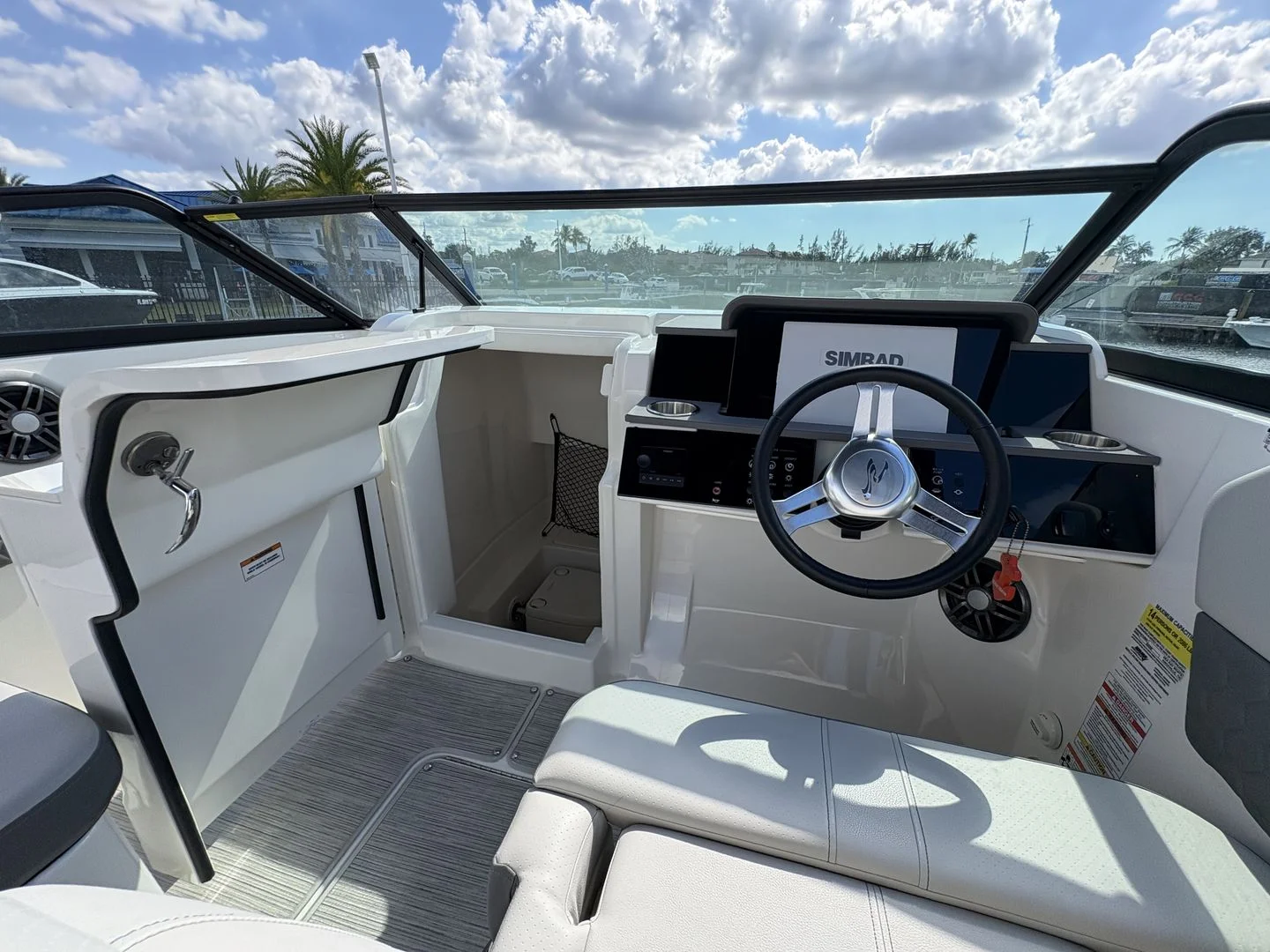 2024 Sea Ray 250SDX OB Image Thumbnail #24