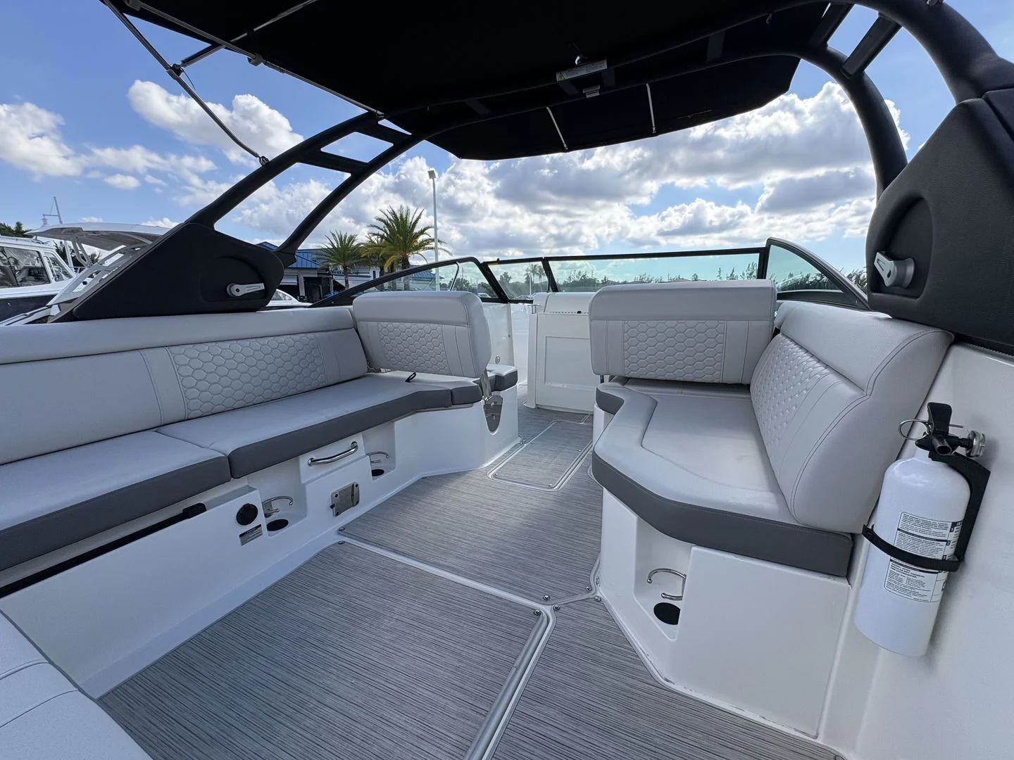 2024 Sea Ray 250SDX OB Image Thumbnail #20