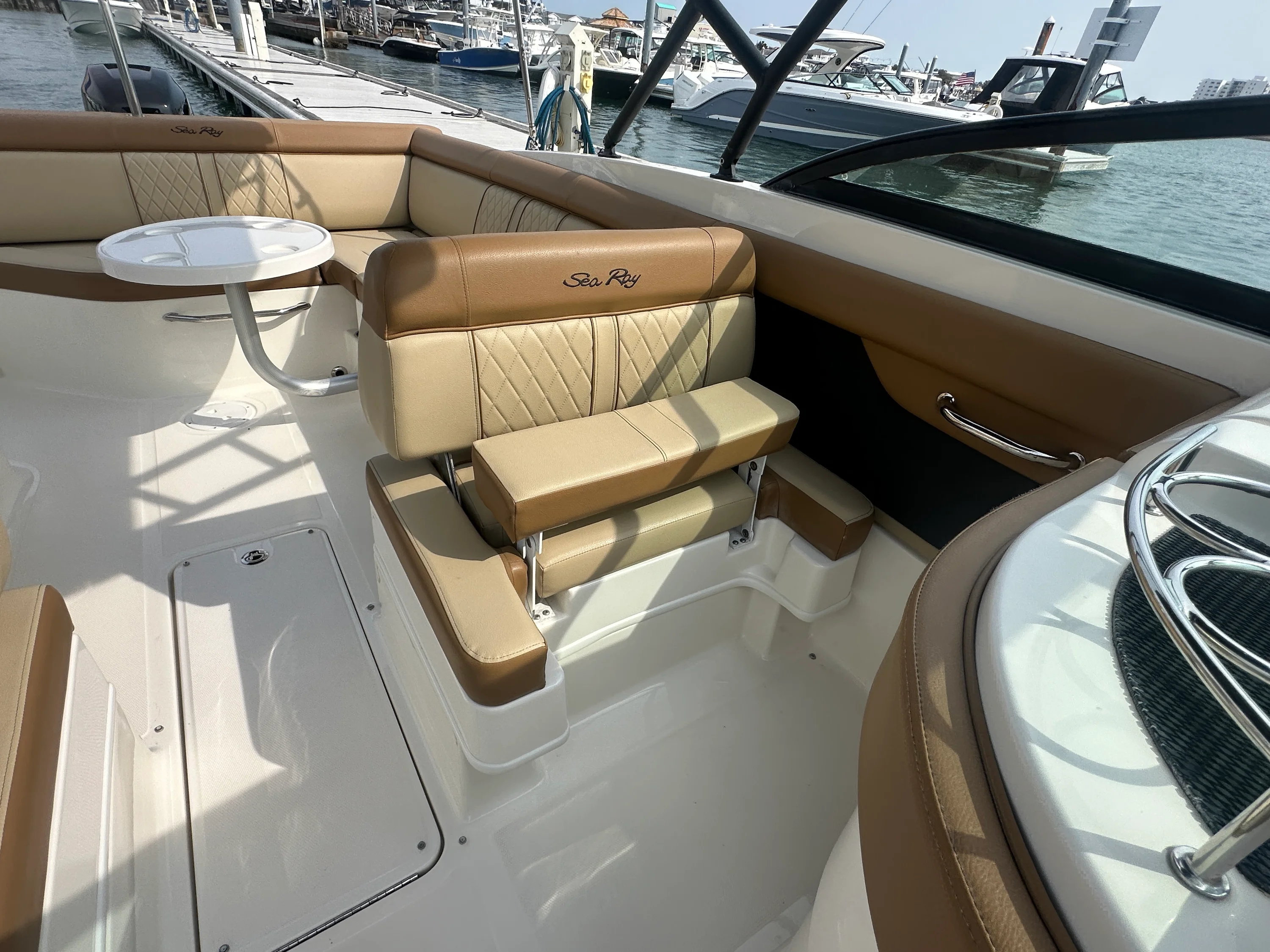 2015 Sea Ray 270 SDX OUTBOARD Image Thumbnail #16