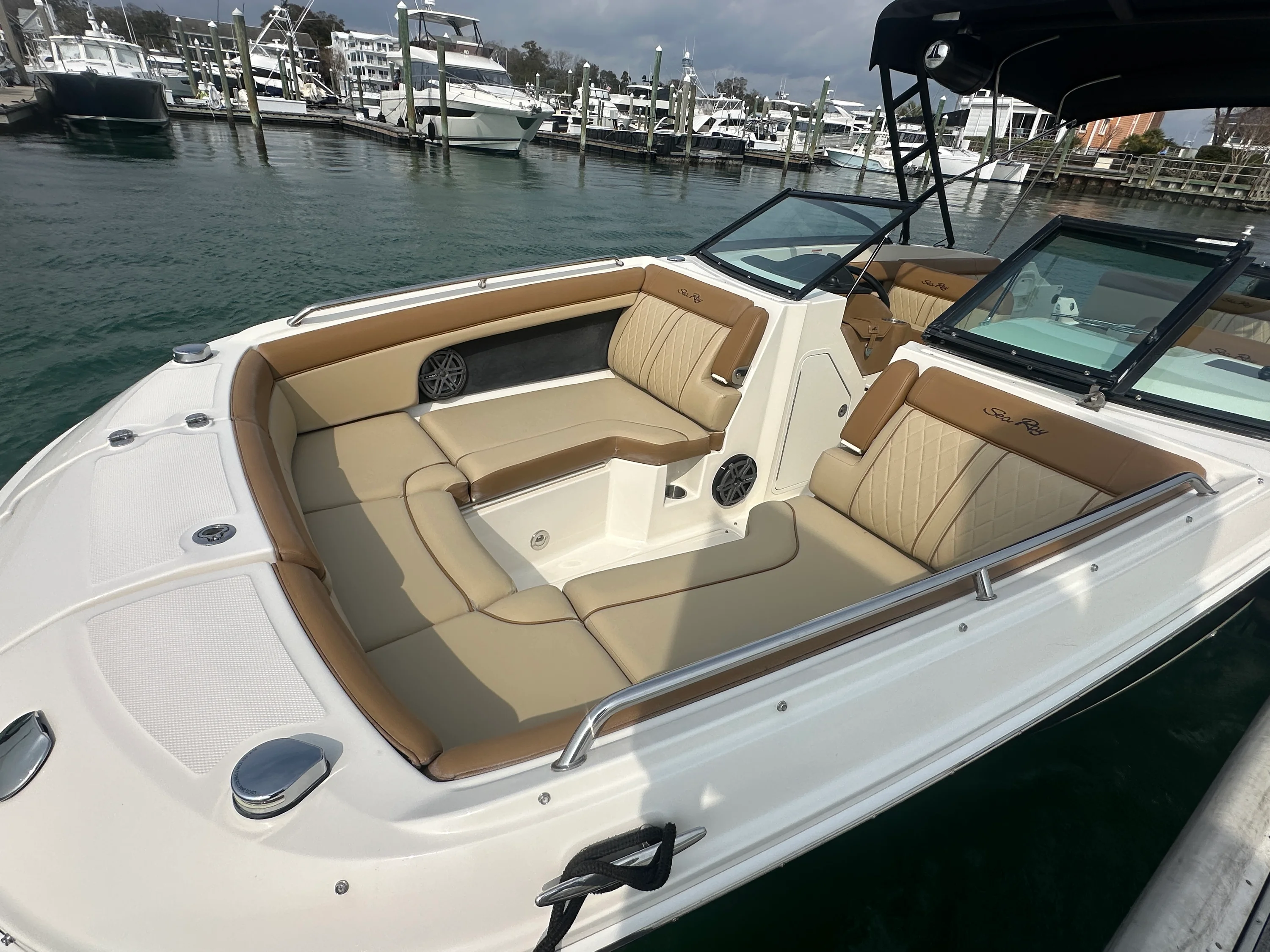 2015 Sea Ray 270 SDX OUTBOARD Image Thumbnail #5