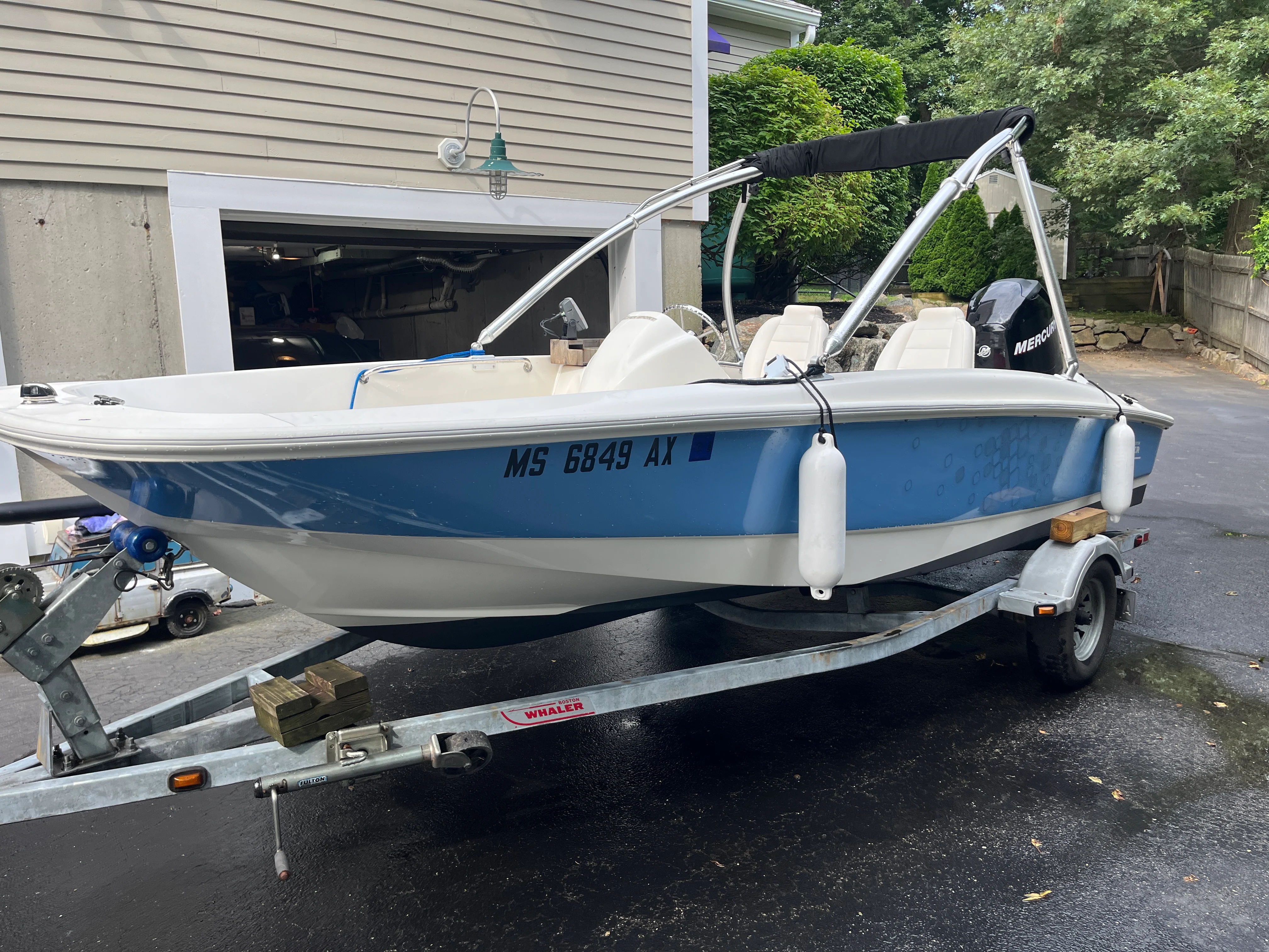 2011 Boston Whaler 170 SUPER SPORT Image Thumbnail #2