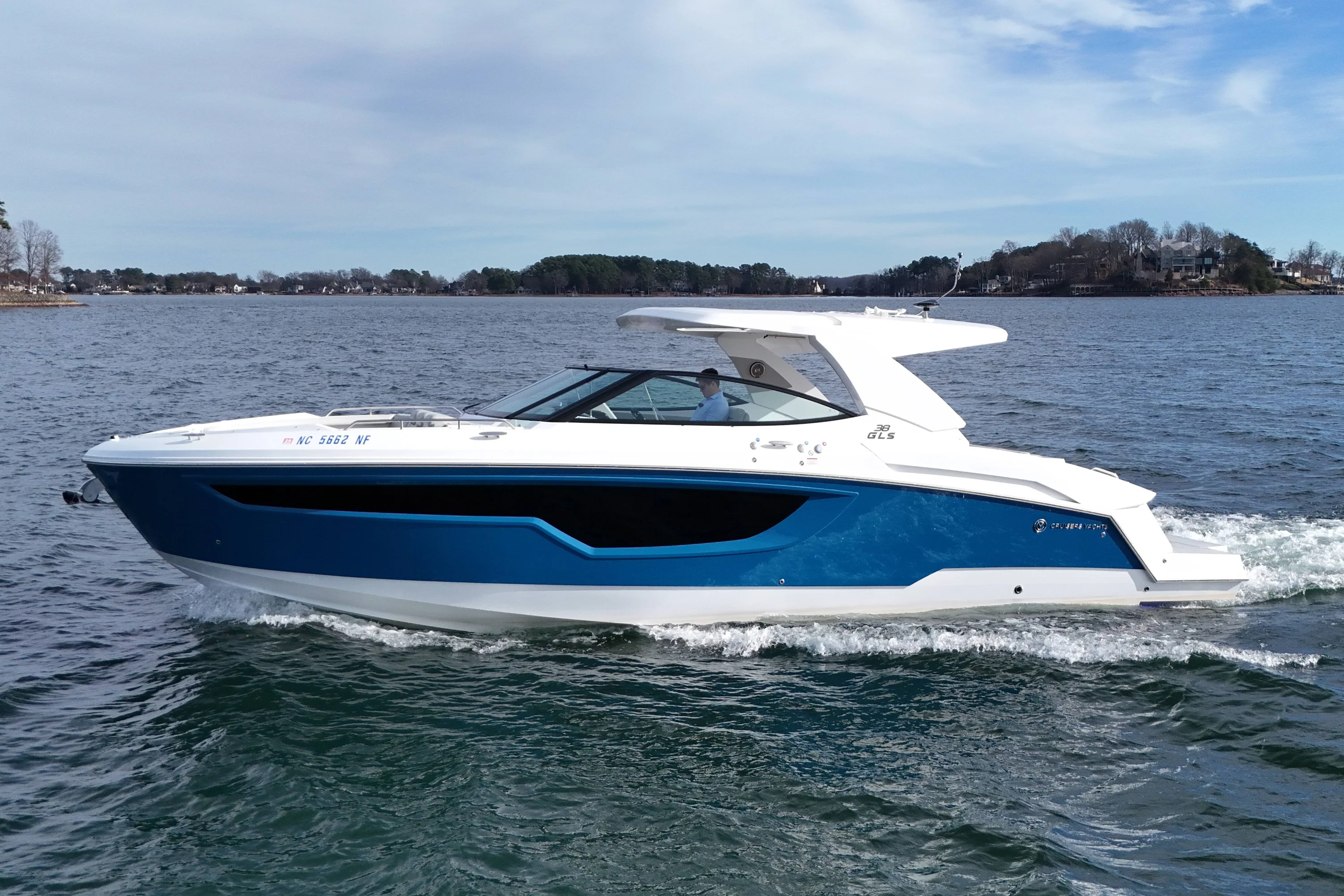 2025 Cruisers Yachts 38 GLS Image Thumbnail #64