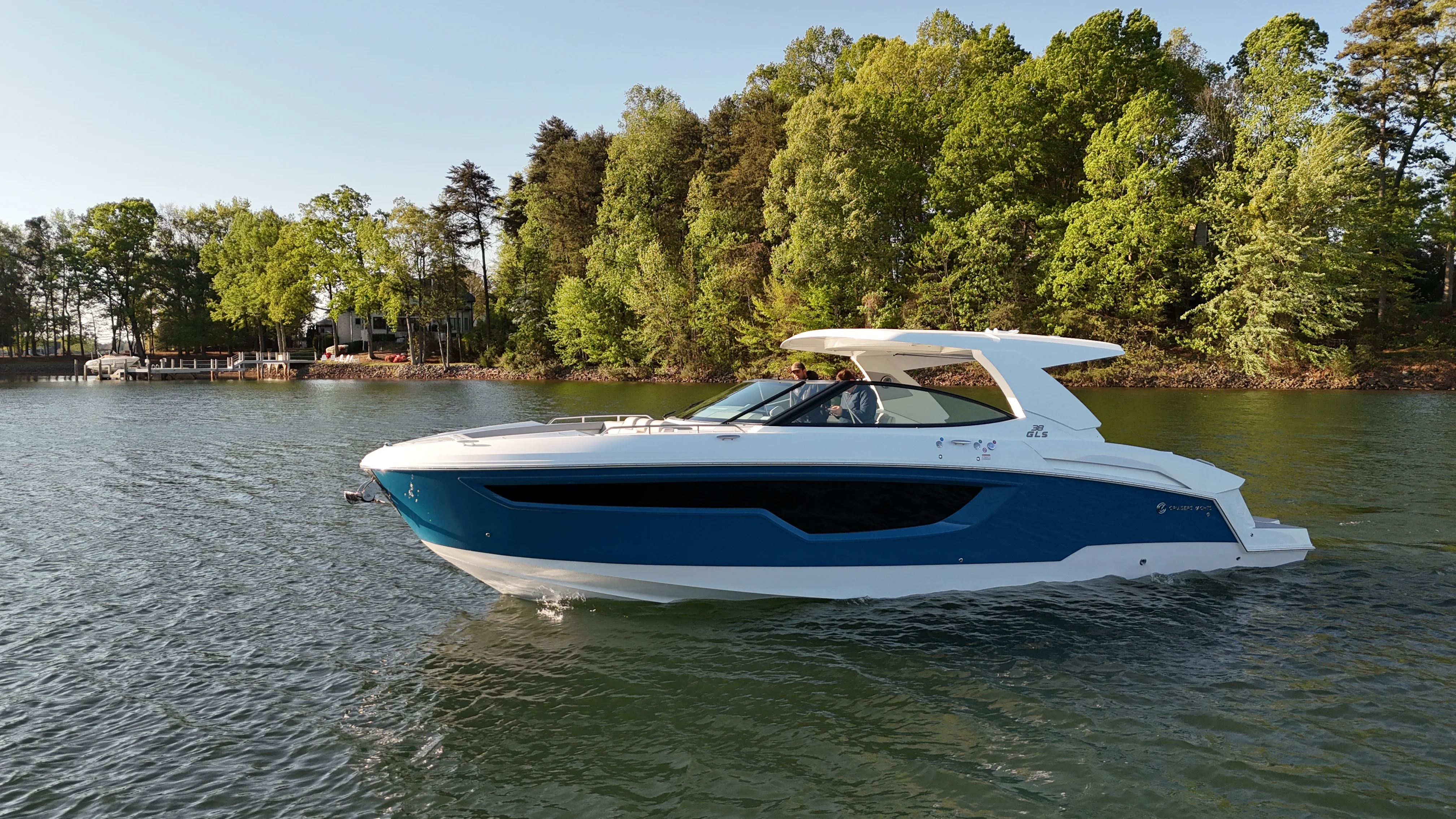 2025 Cruisers Yachts 38 GLS Image Thumbnail #2