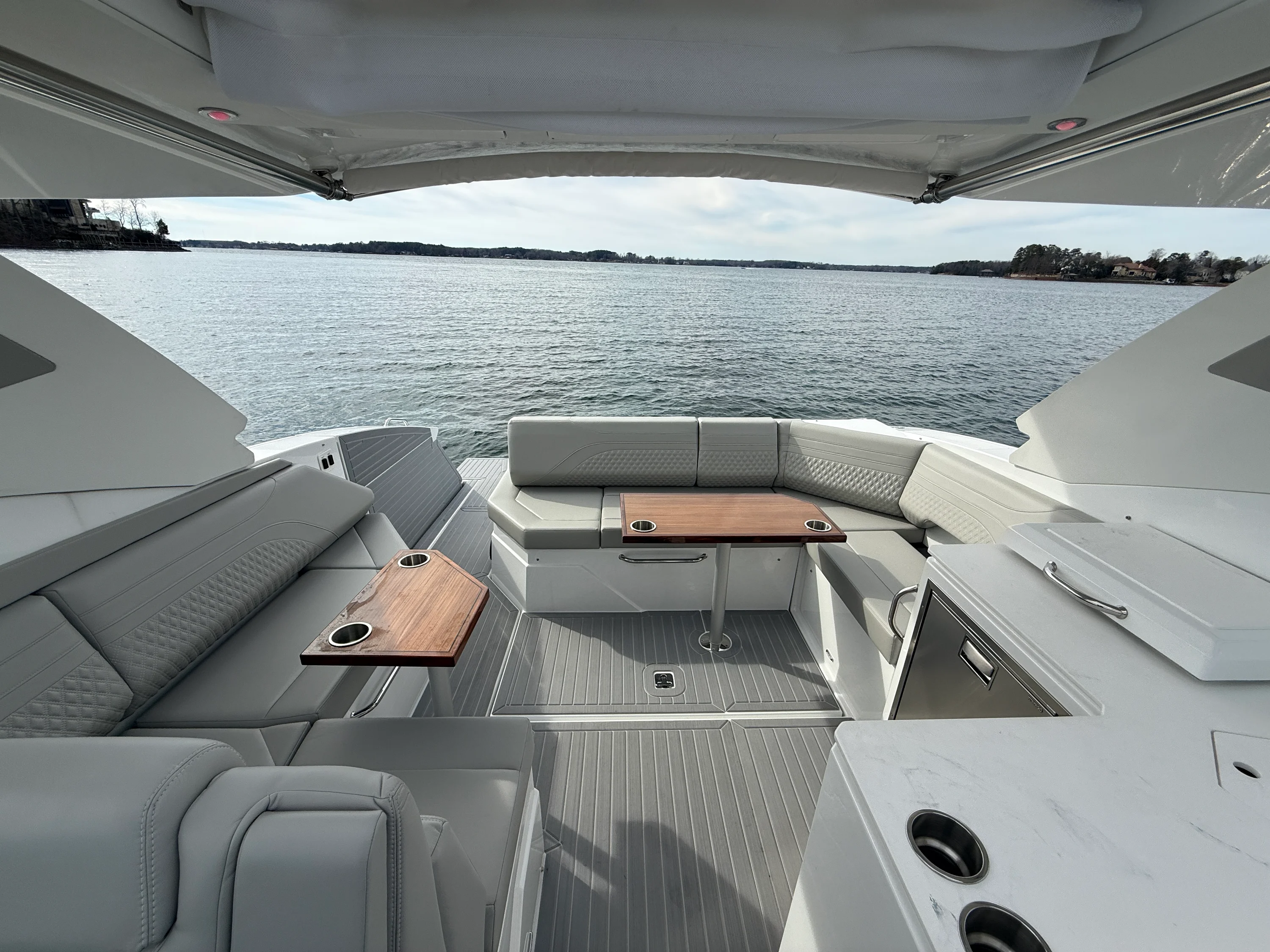 2025 Cruisers Yachts 38 GLS Image Thumbnail #39