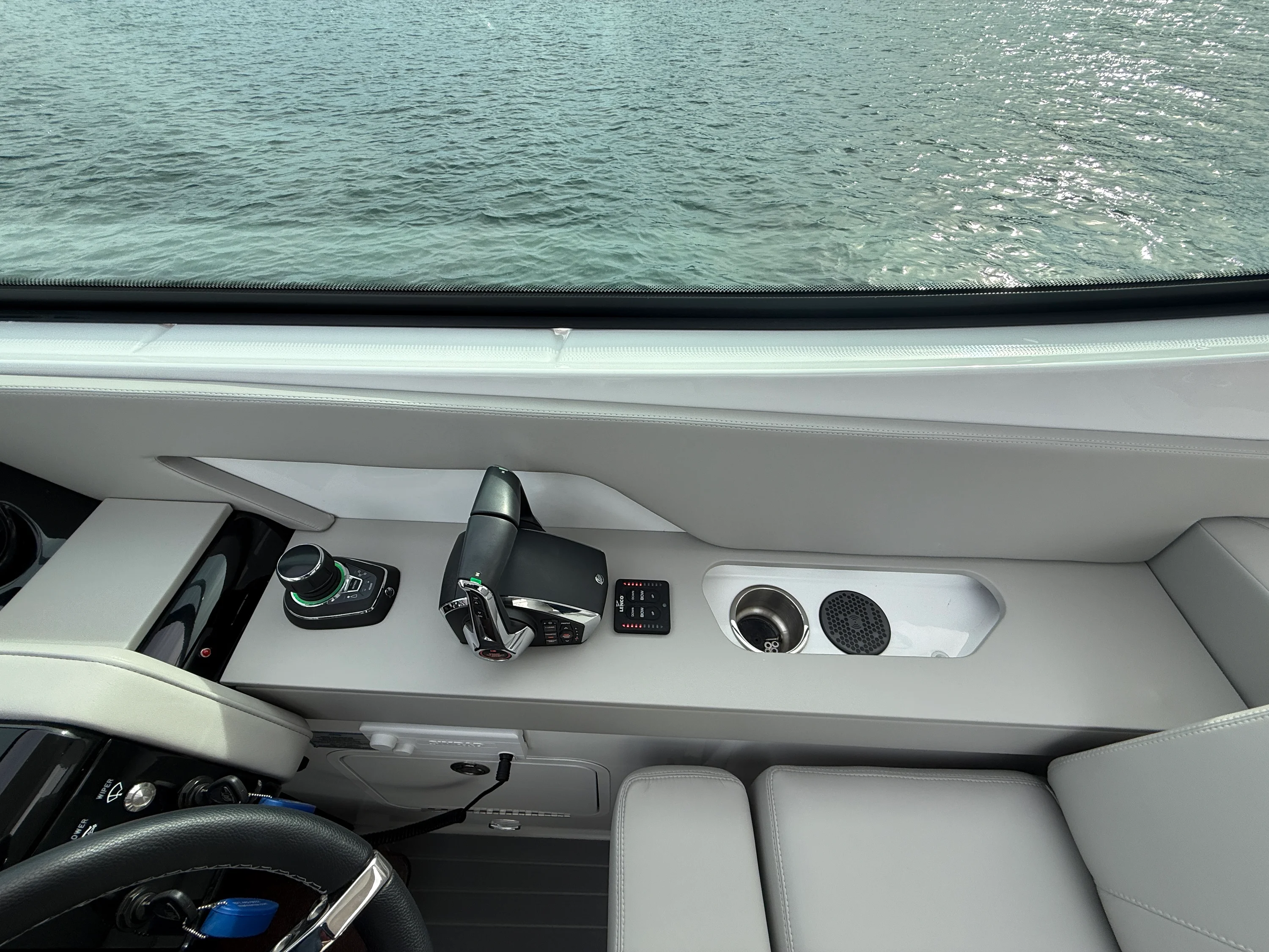 2025 Cruisers Yachts 38 GLS Image Thumbnail #29