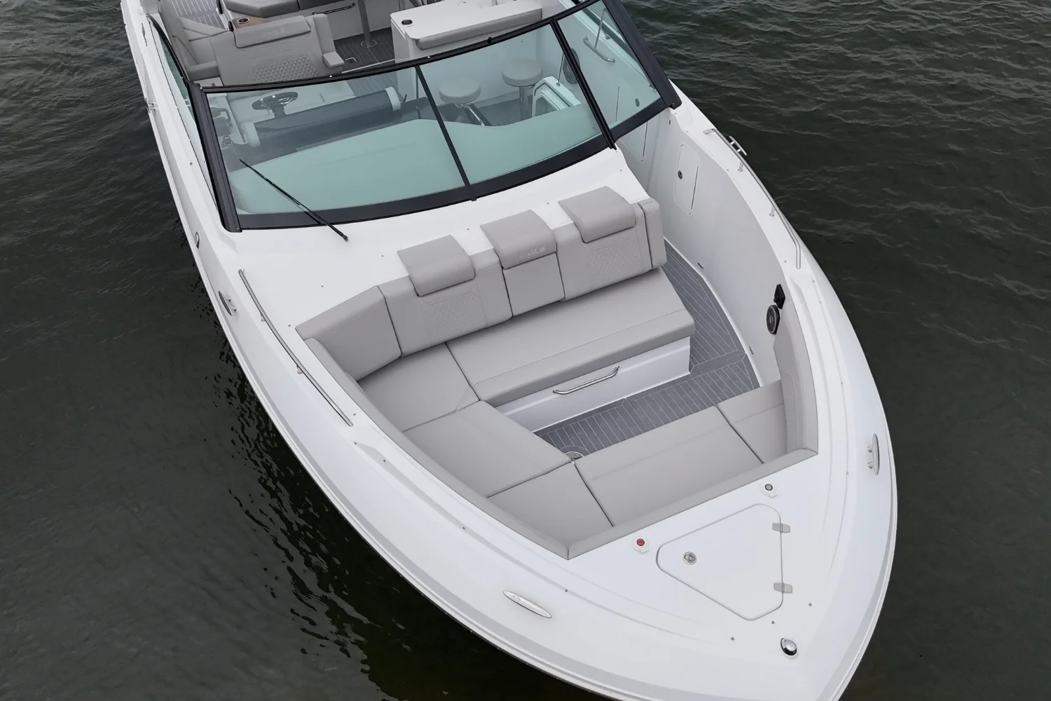 2025 Cruisers Yachts 38 GLS Image Thumbnail #35