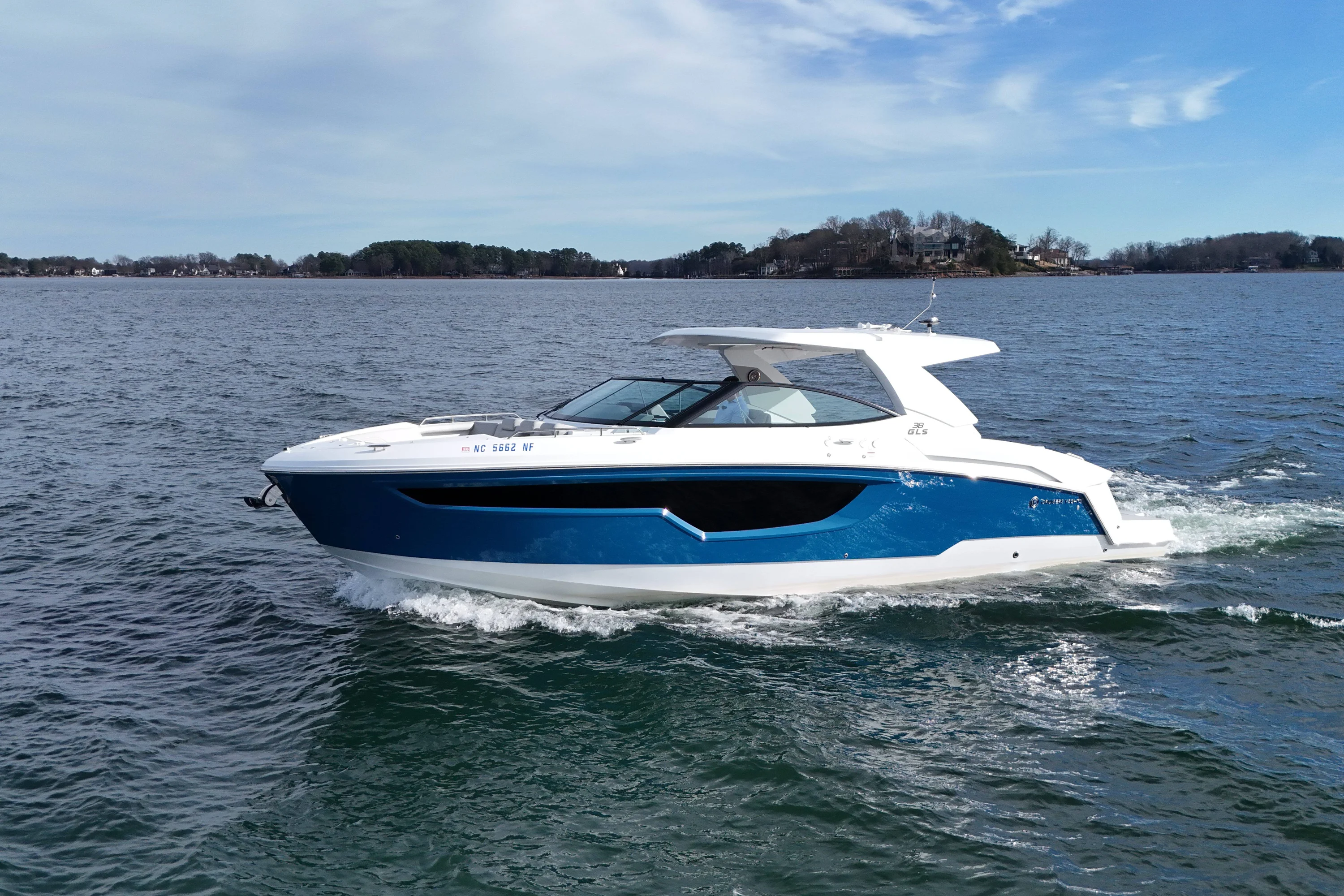 2025 Cruisers Yachts 38 GLS Image Thumbnail #63