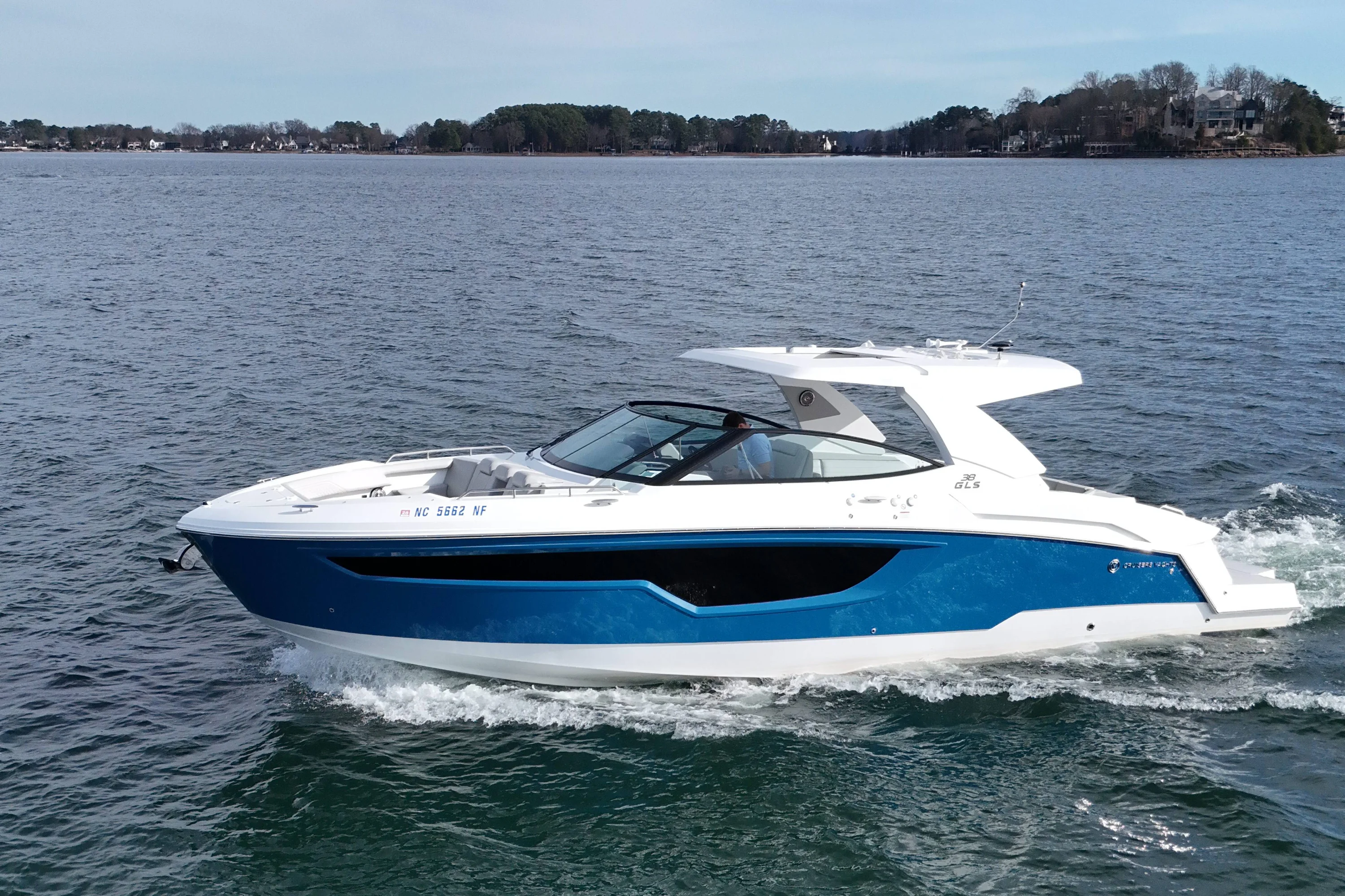 2025 Cruisers Yachts 38 GLS Image Thumbnail #58