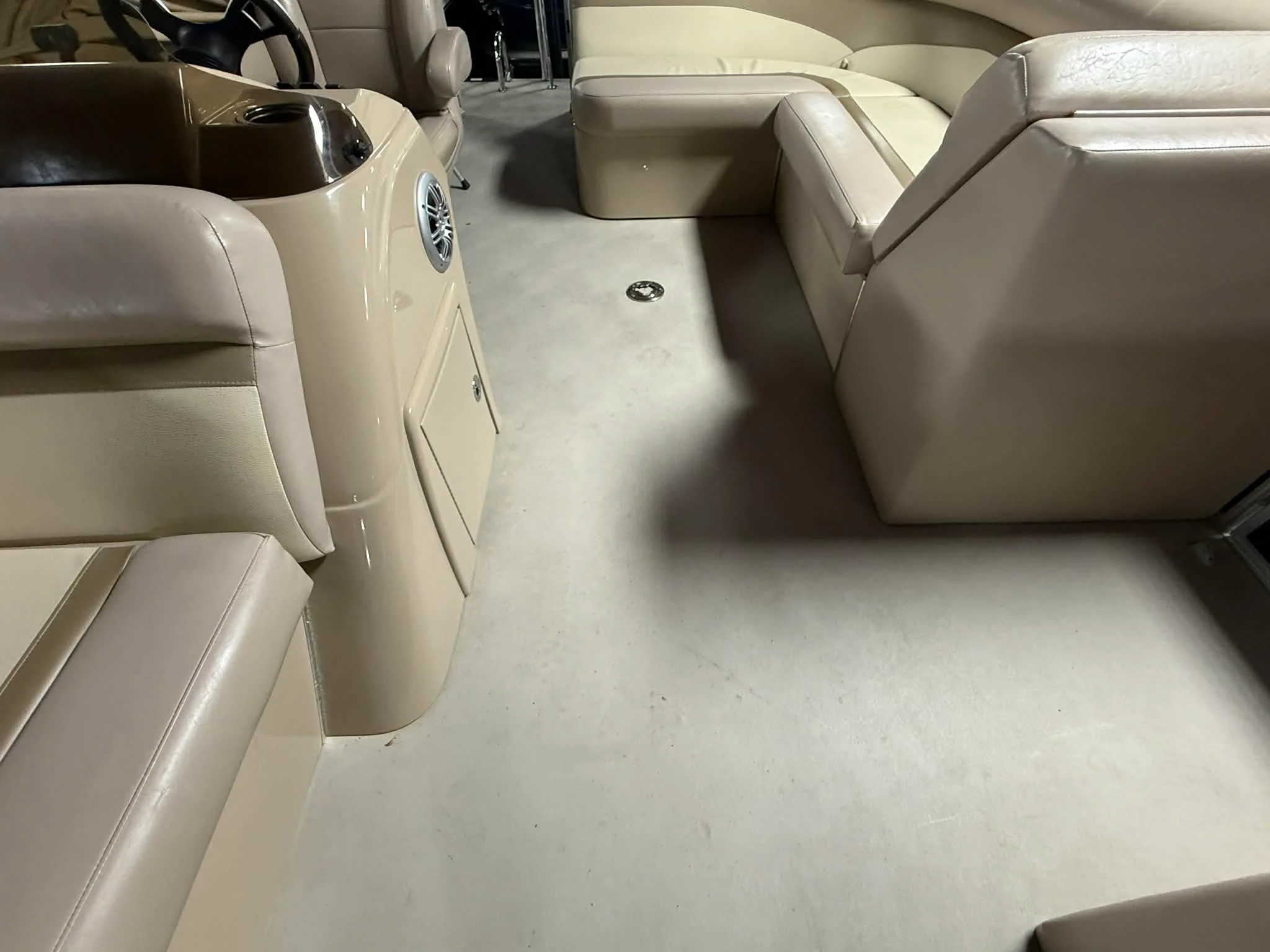 2014 Crest 230 CREST II Image Thumbnail #2