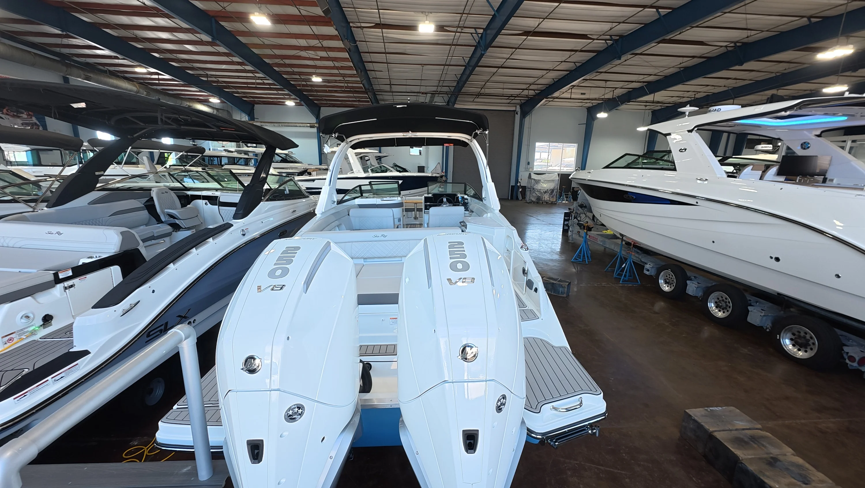 2026 Sea Ray SDX 290 Outboard Image Thumbnail #3