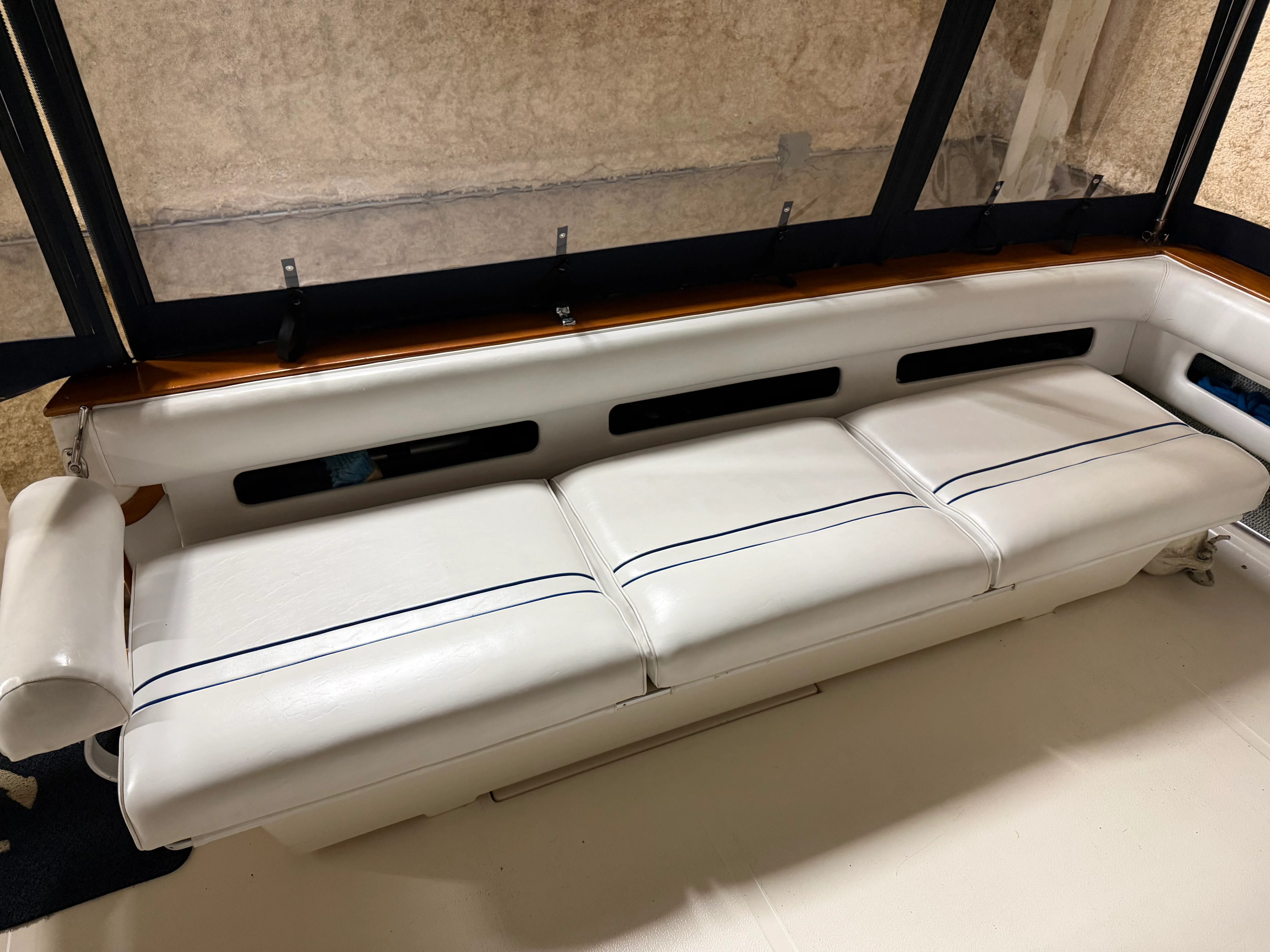 1988 Sea Ray 390 EC Image Thumbnail #25