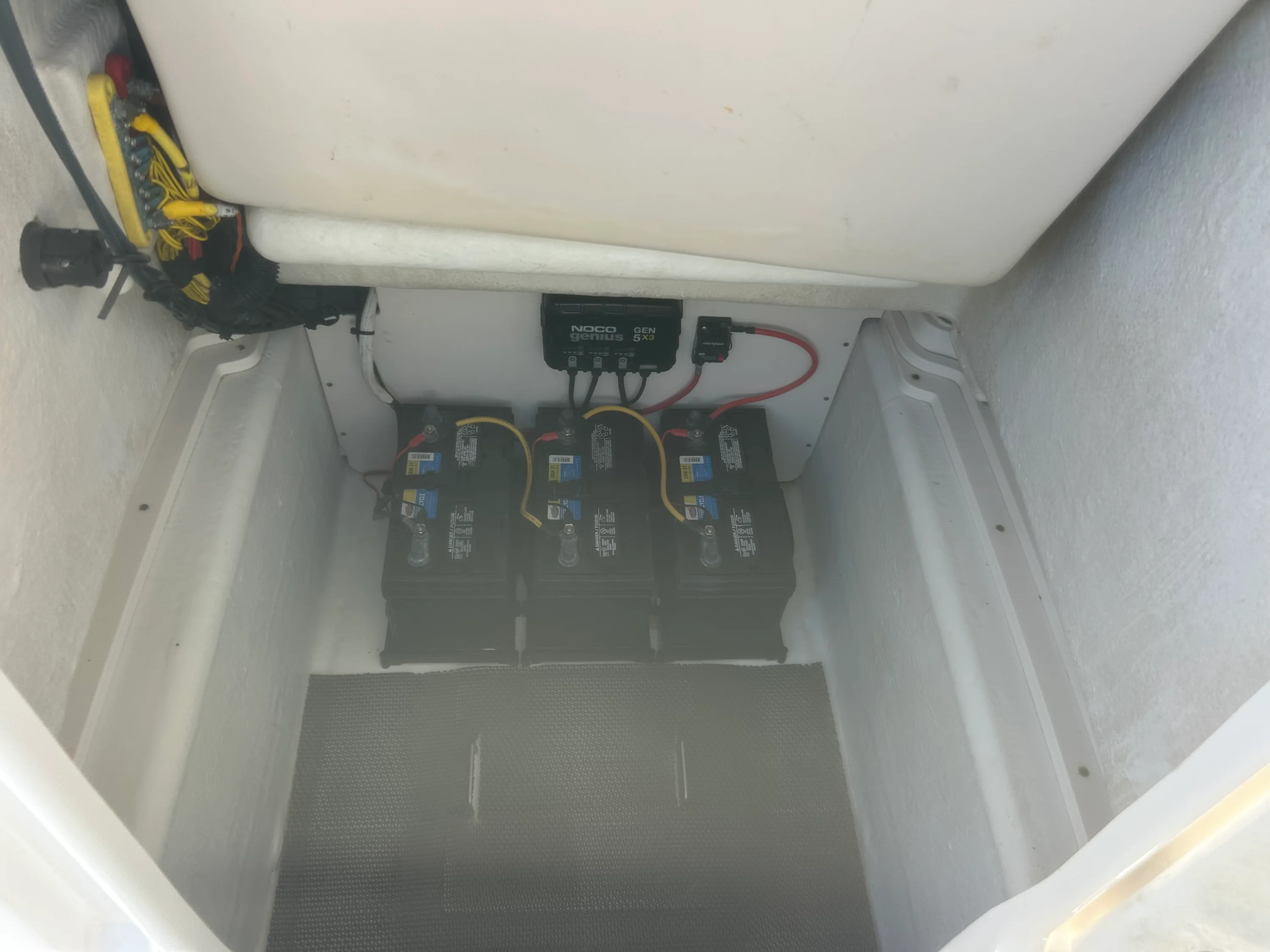 2015 Robalo R222 Image Thumbnail #13