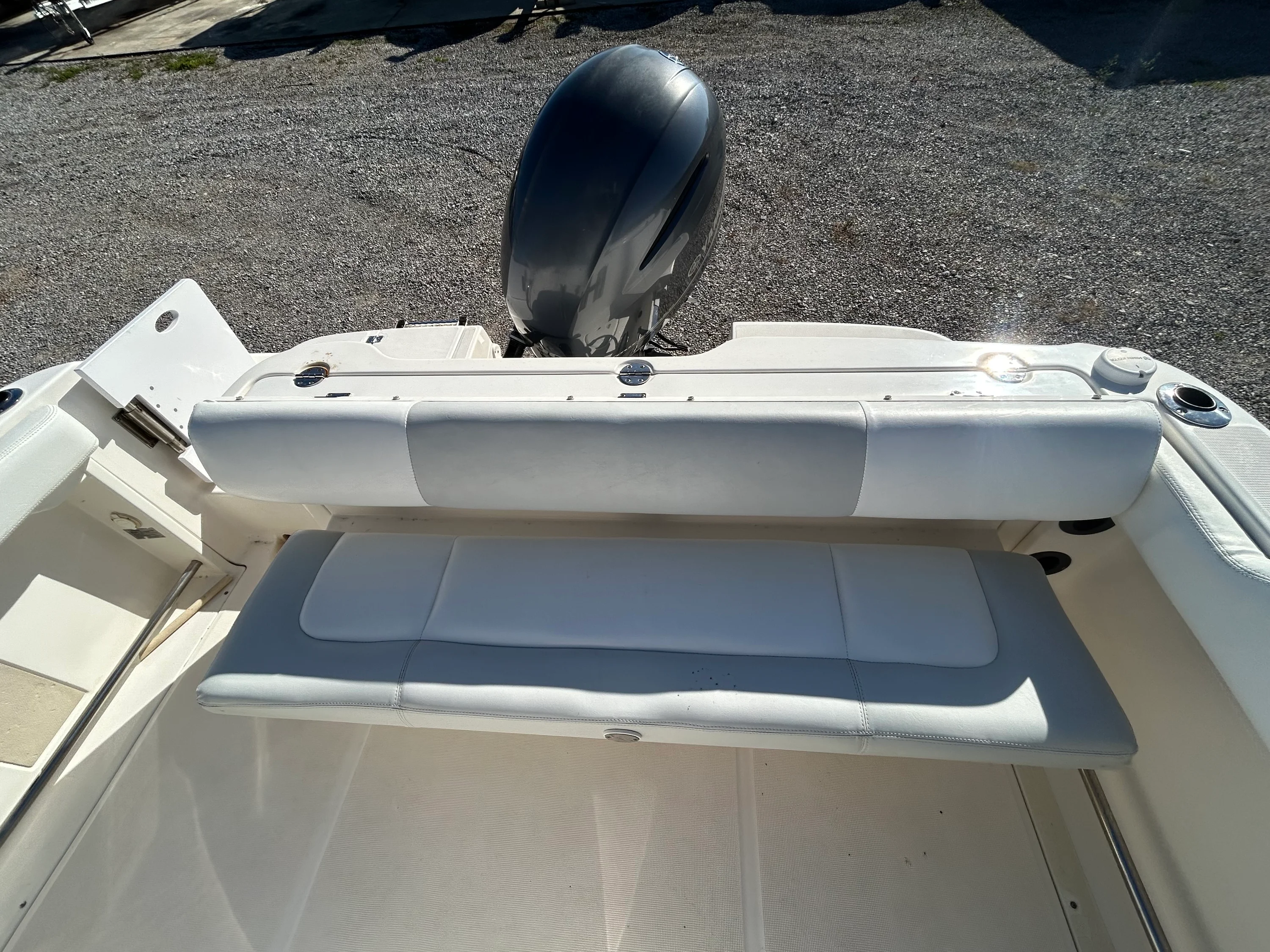 2015 Robalo R222 Image Thumbnail #7