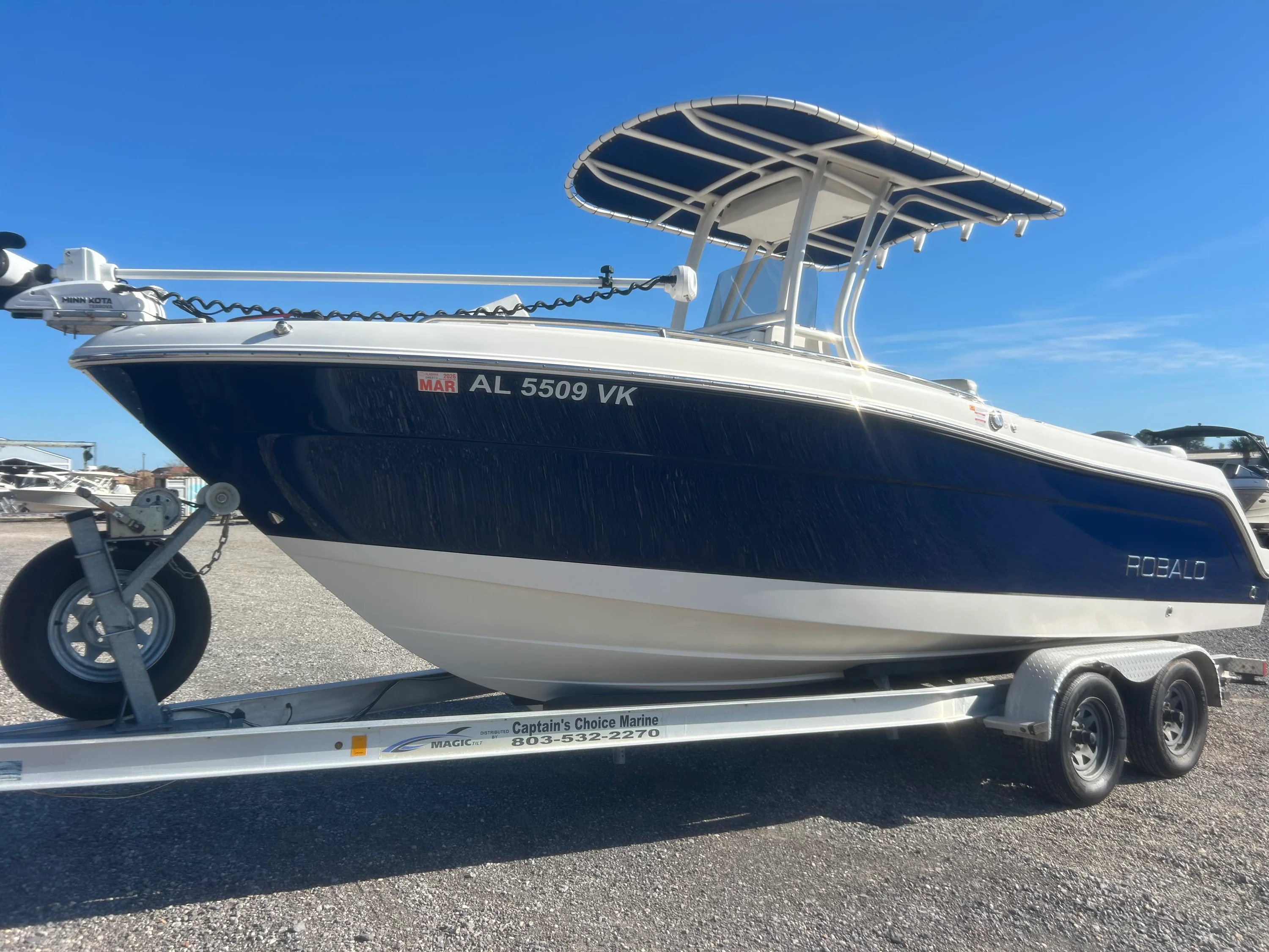 2015 Robalo R222 Image Thumbnail #0