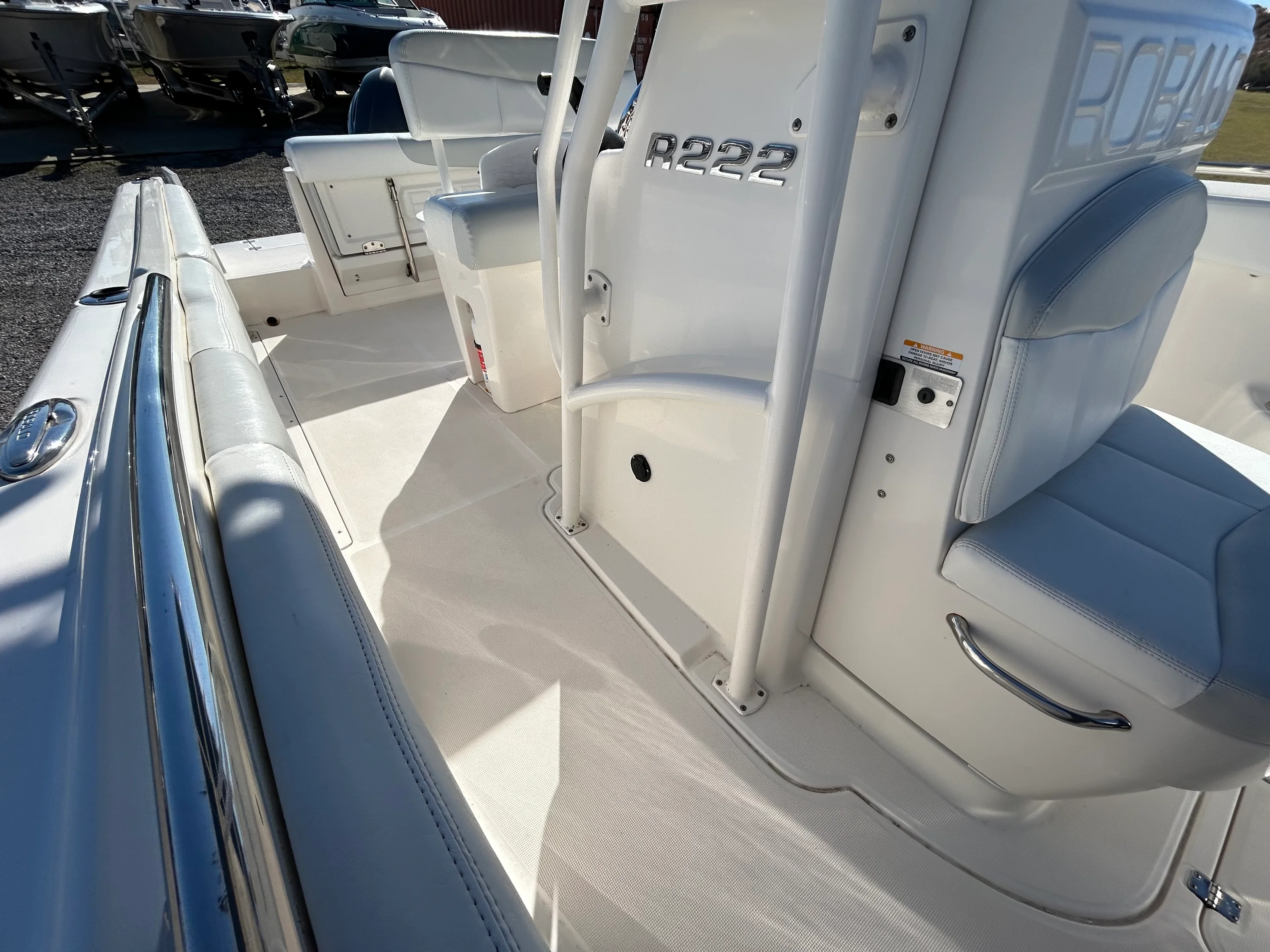 2015 Robalo R222 Image Thumbnail #8