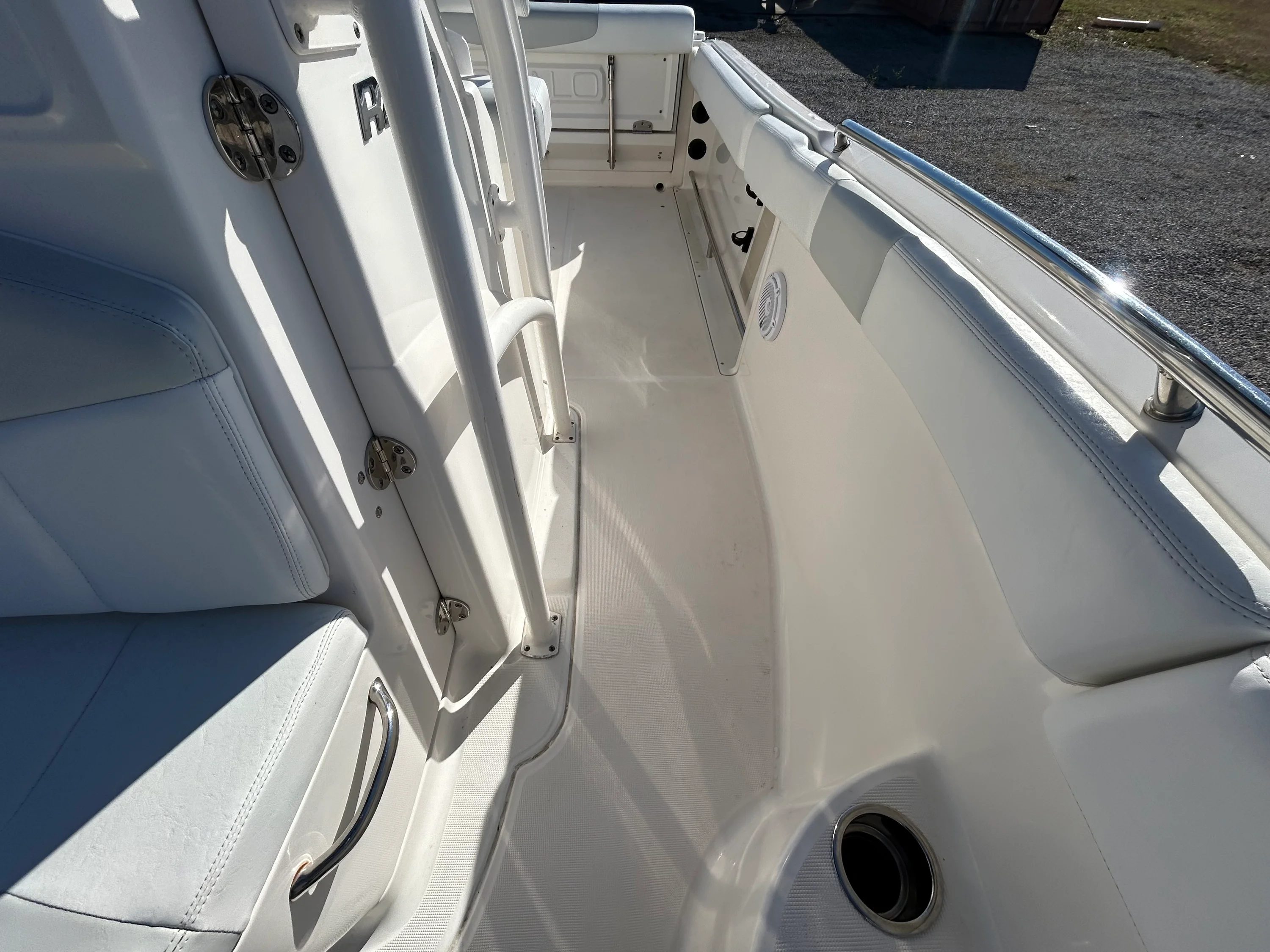 2015 Robalo R222 Image Thumbnail #11