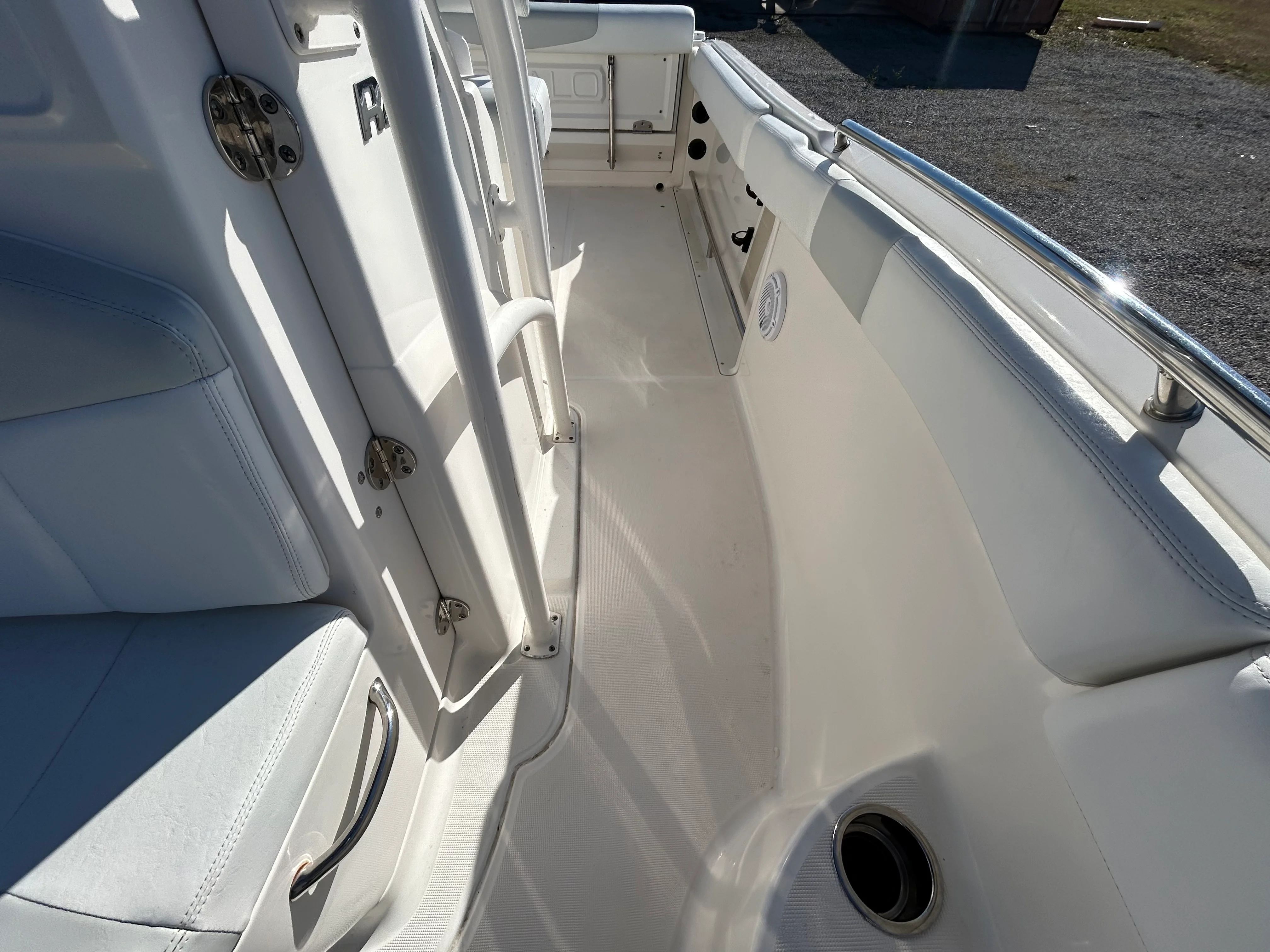2015 Robalo R222 Image Thumbnail #11