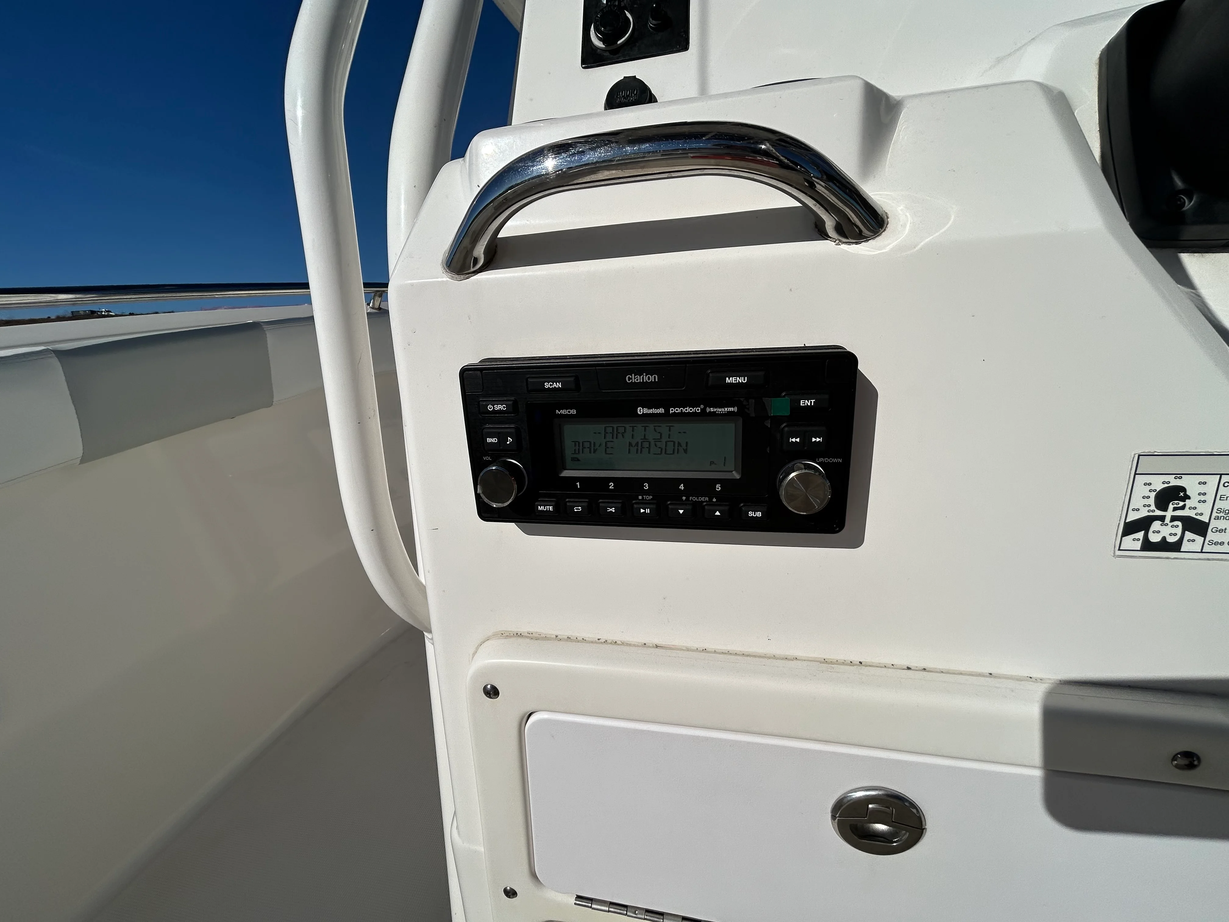 2015 Robalo R222 Image Thumbnail #12