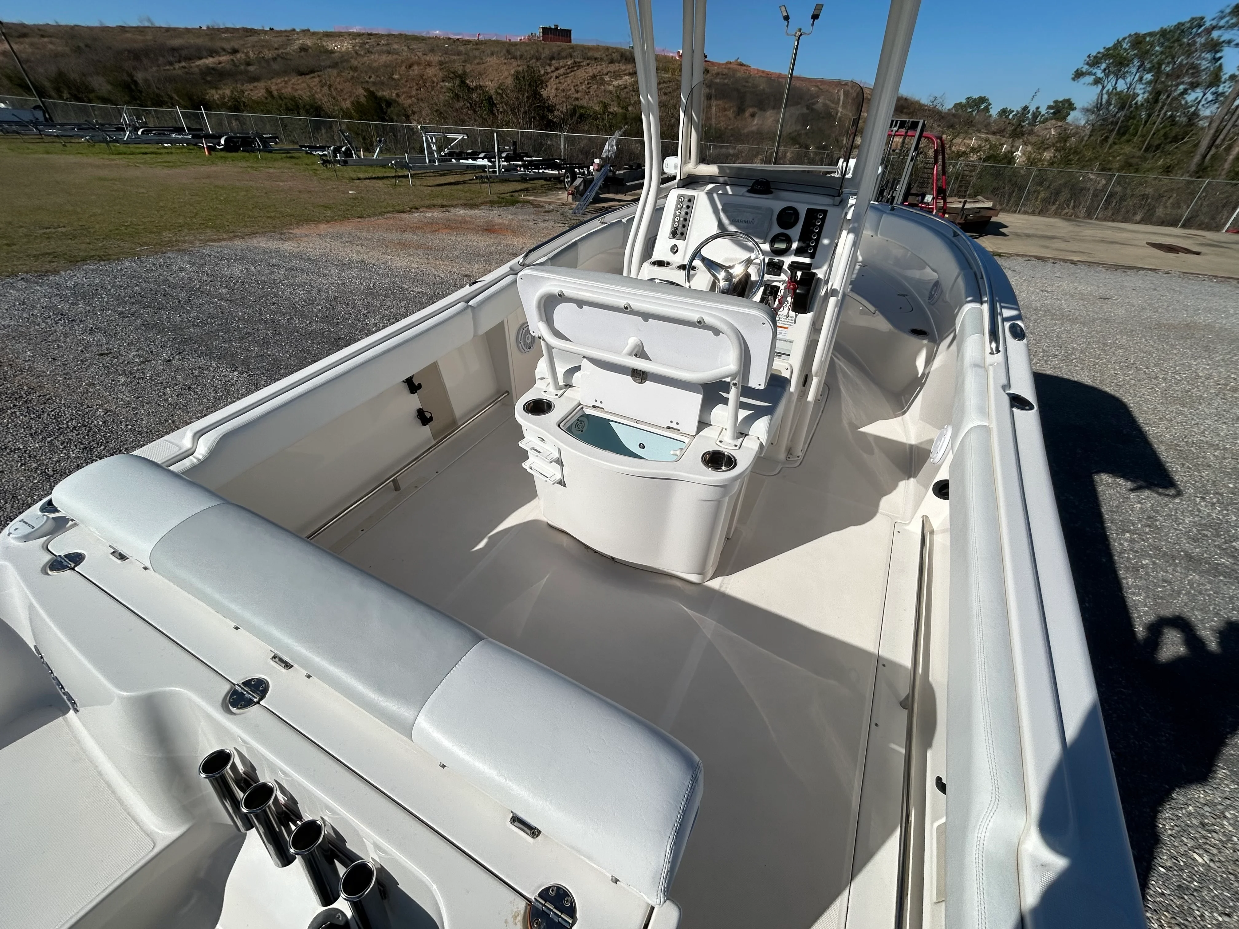 2015 Robalo R222 Image Thumbnail #4