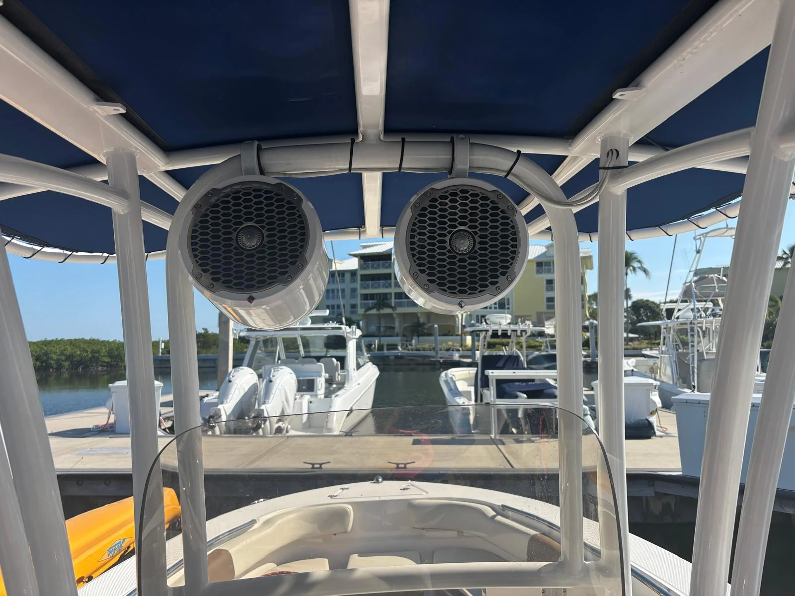 2017 Robalo R200ES Image Thumbnail #7