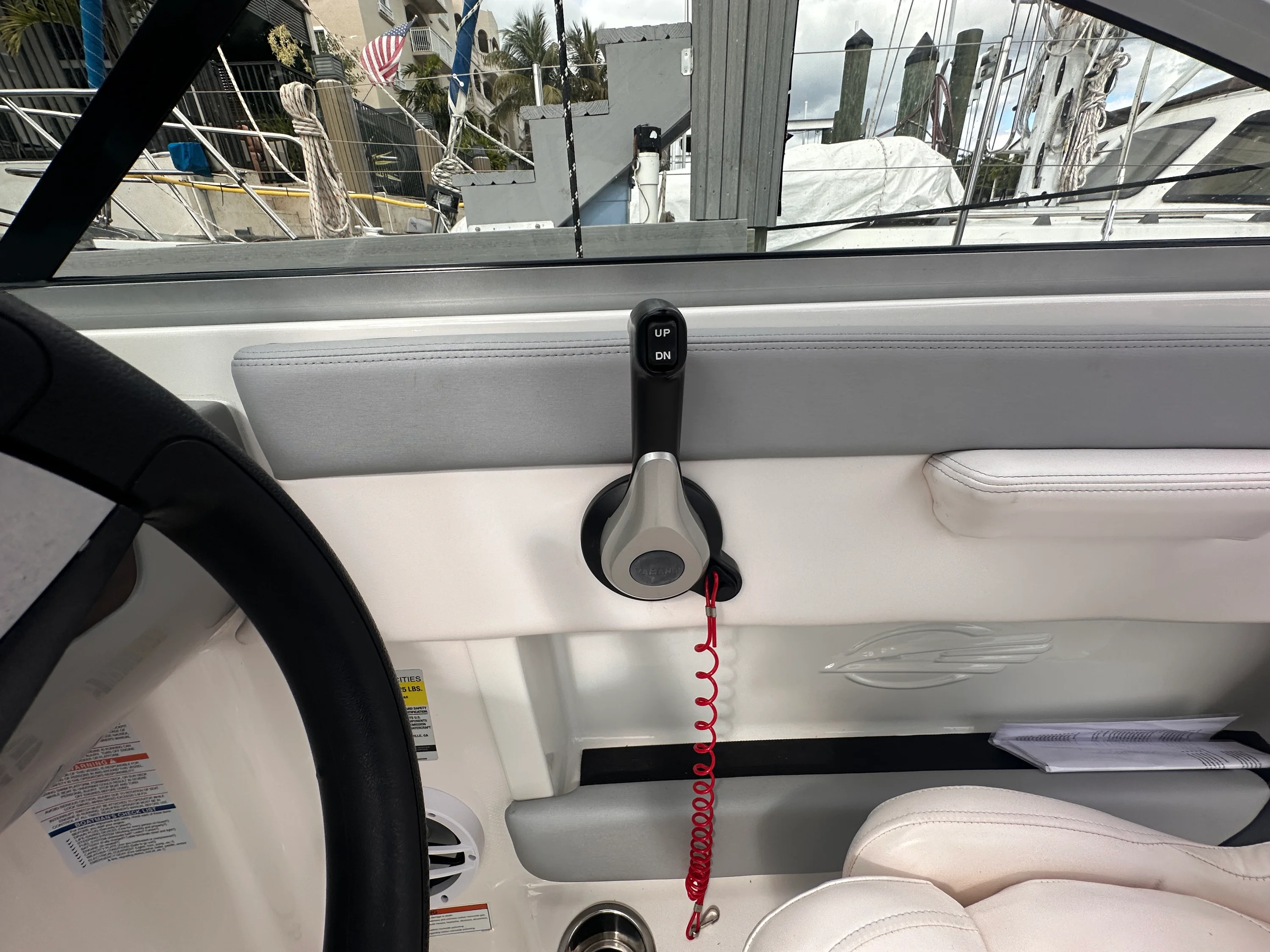 2021 Chaparral 21 SSI Image Thumbnail #13