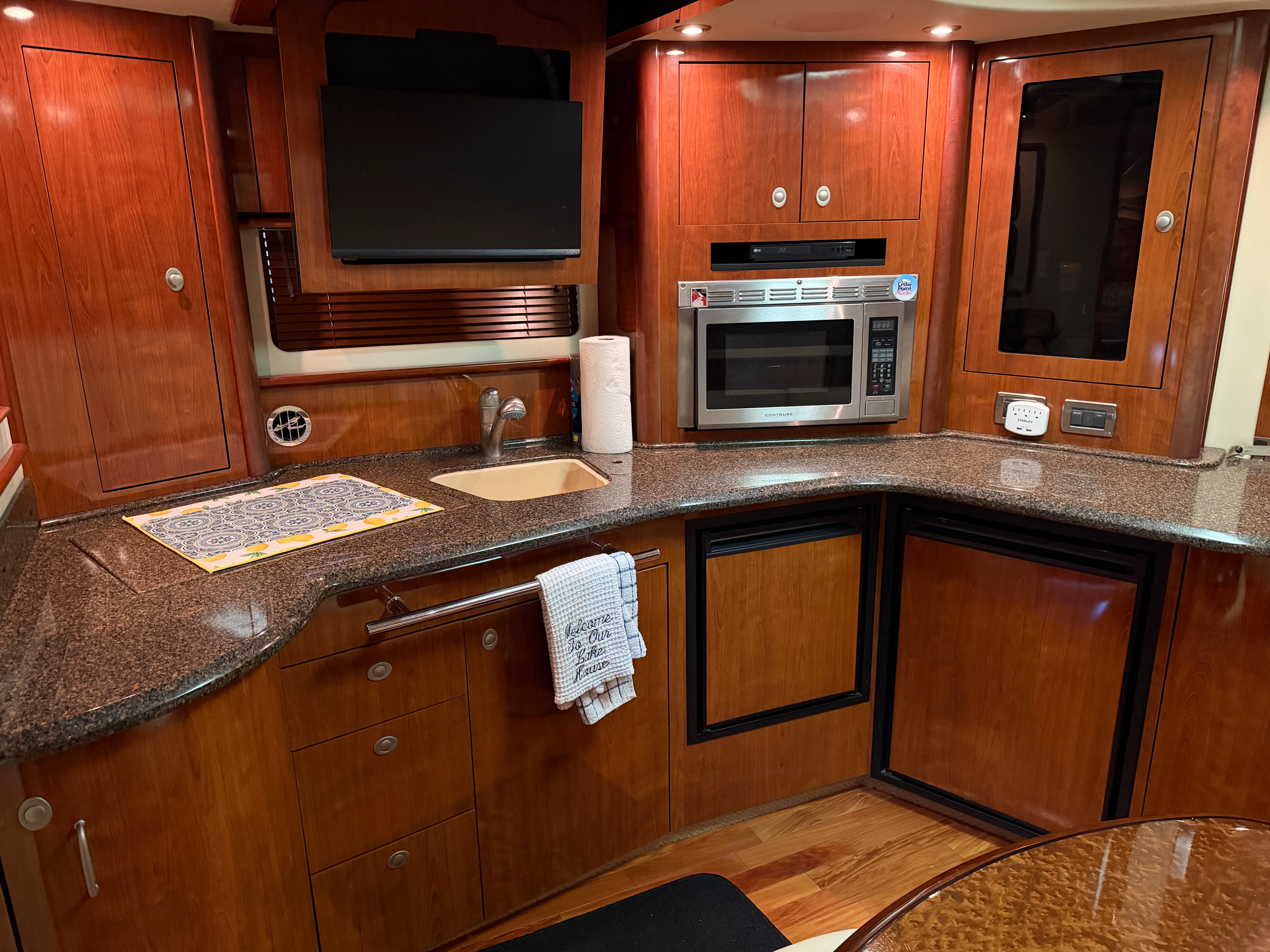 2006 Sea Ray 44 SUNDANCER Image Thumbnail #30