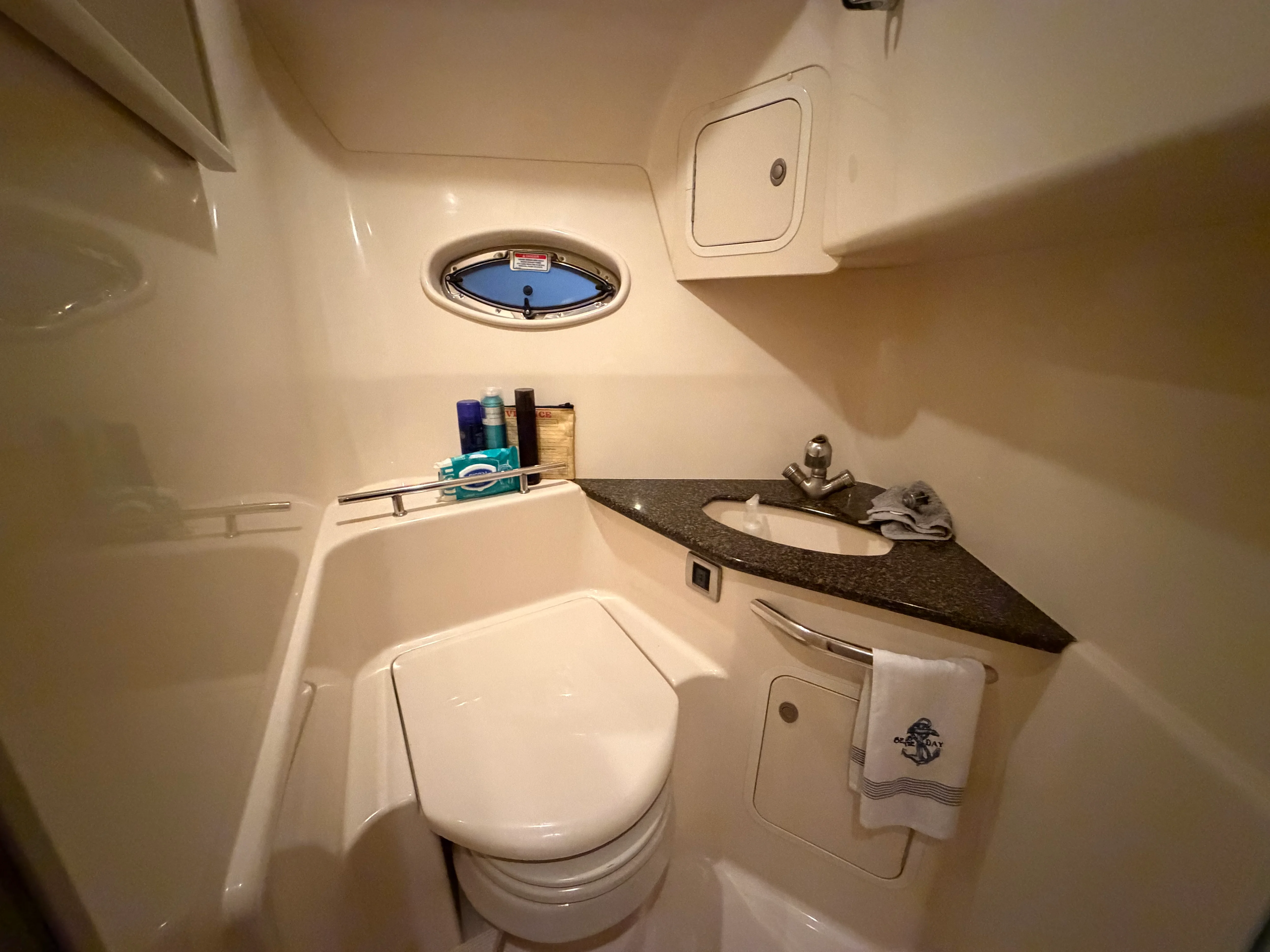 2006 Sea Ray 44 SUNDANCER Image Thumbnail #41