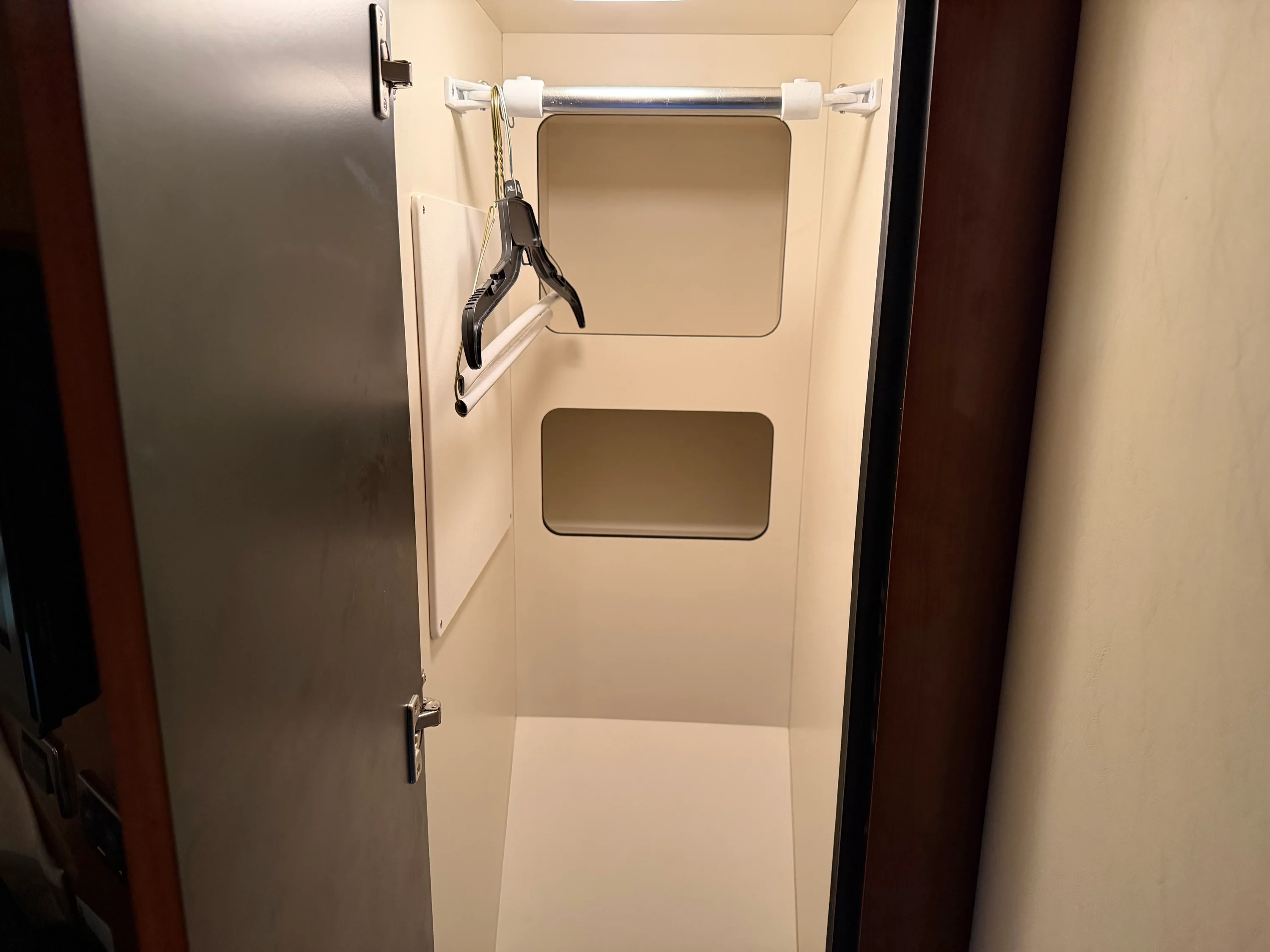 2006 Sea Ray 44 SUNDANCER Image Thumbnail #33