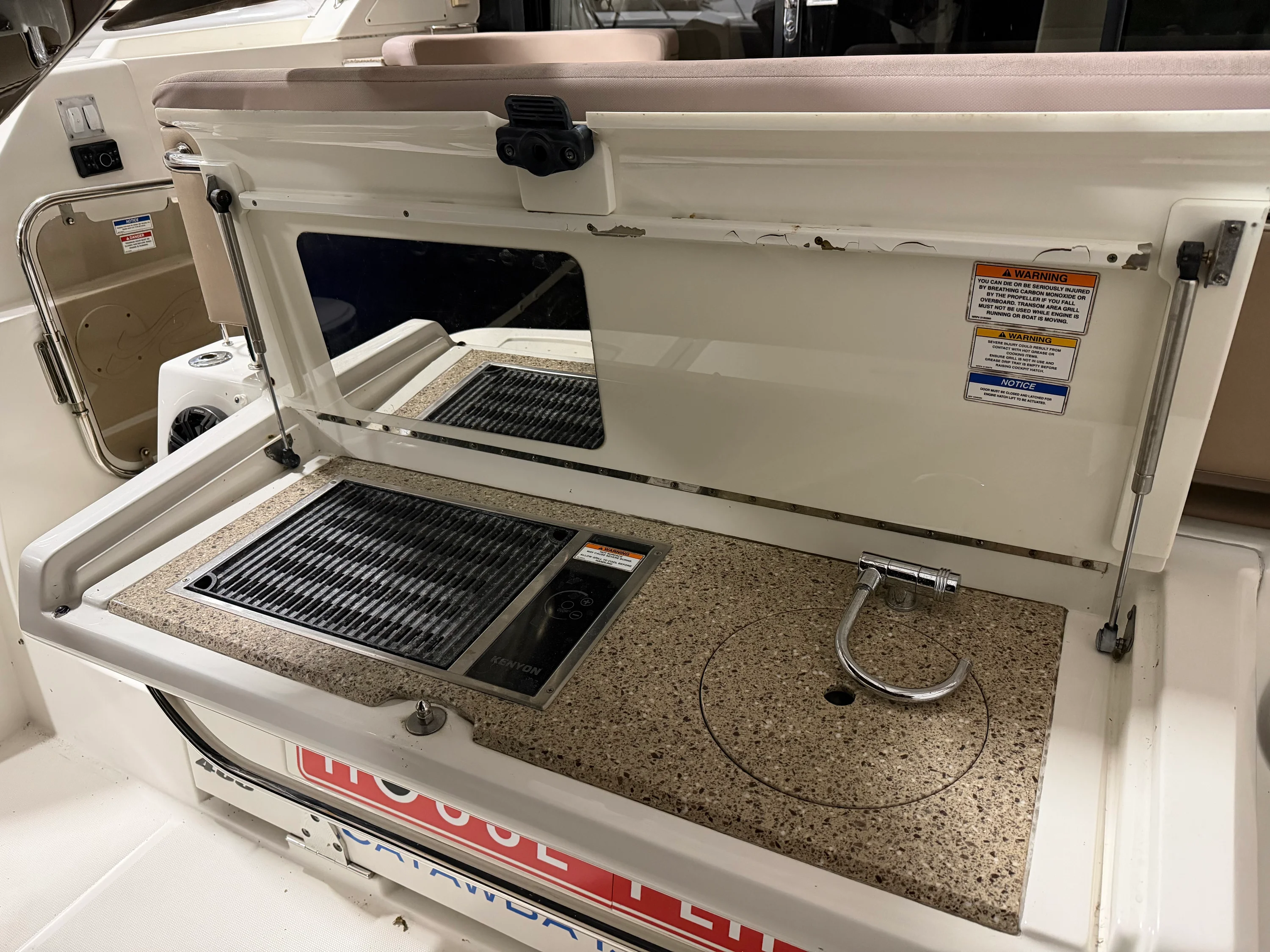 2017 Sea Ray Sundancer 400 Image Thumbnail #10