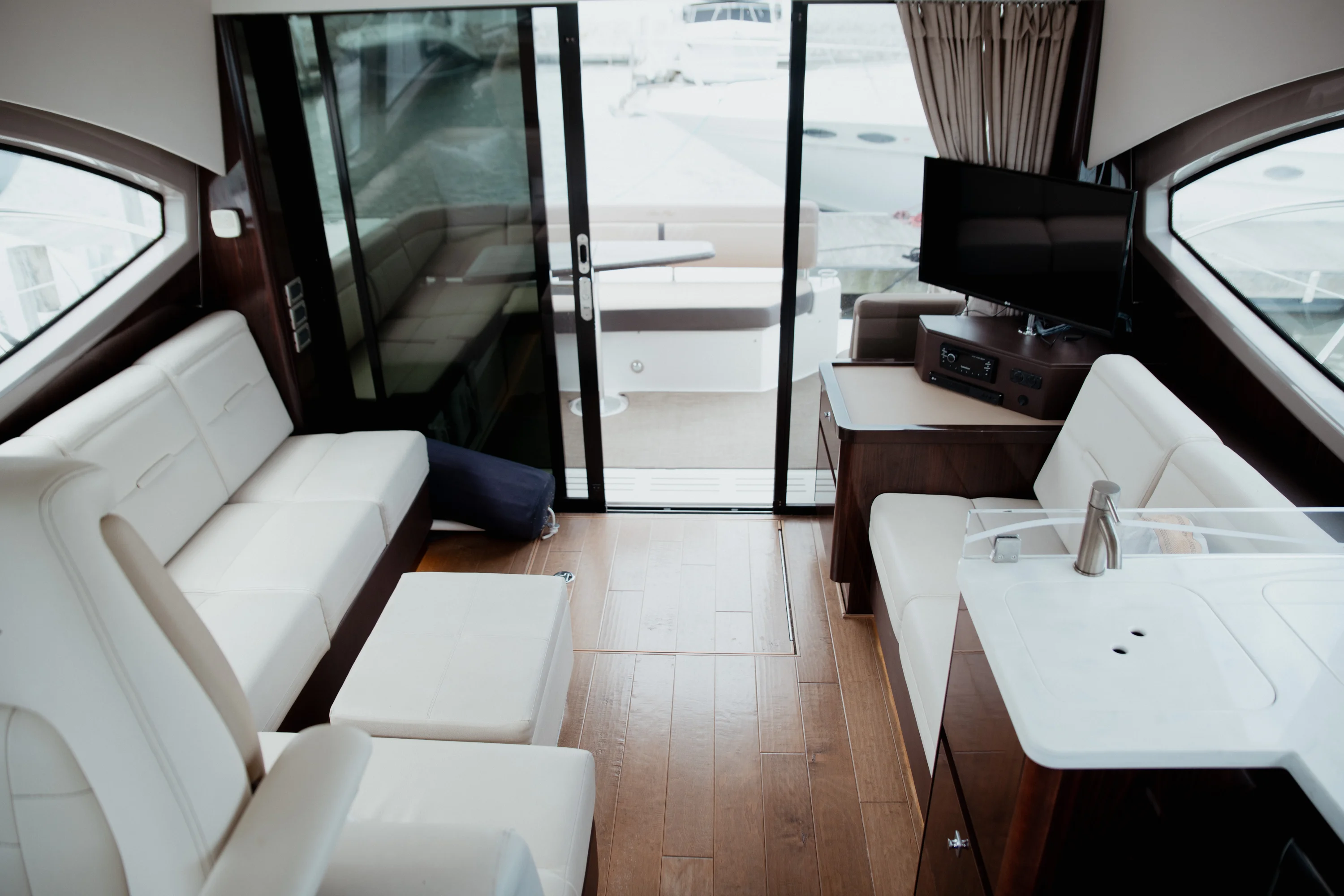 2017 Sea Ray Sundancer 400 Image Thumbnail #14