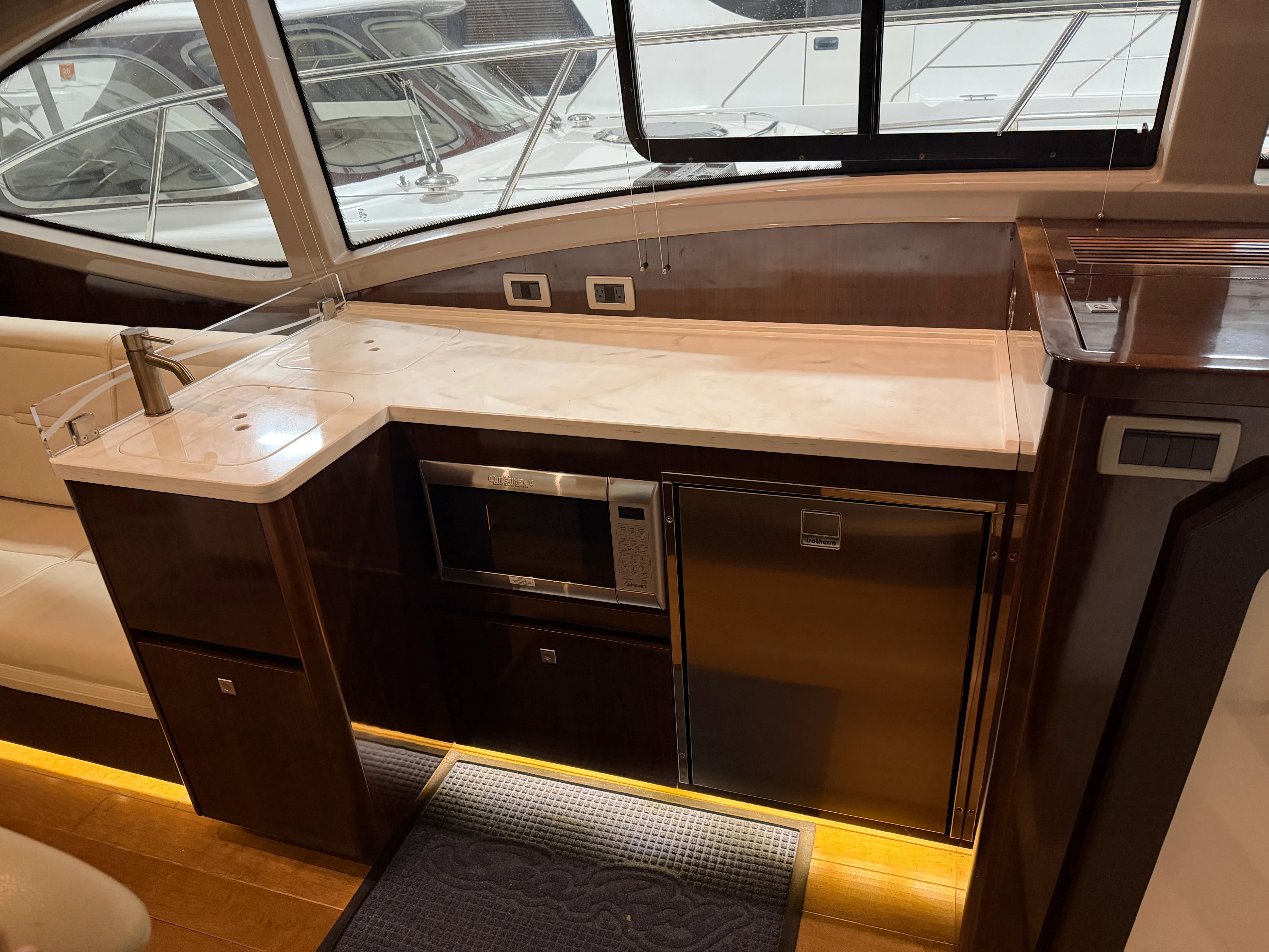 2017 Sea Ray Sundancer 400 Image Thumbnail #20