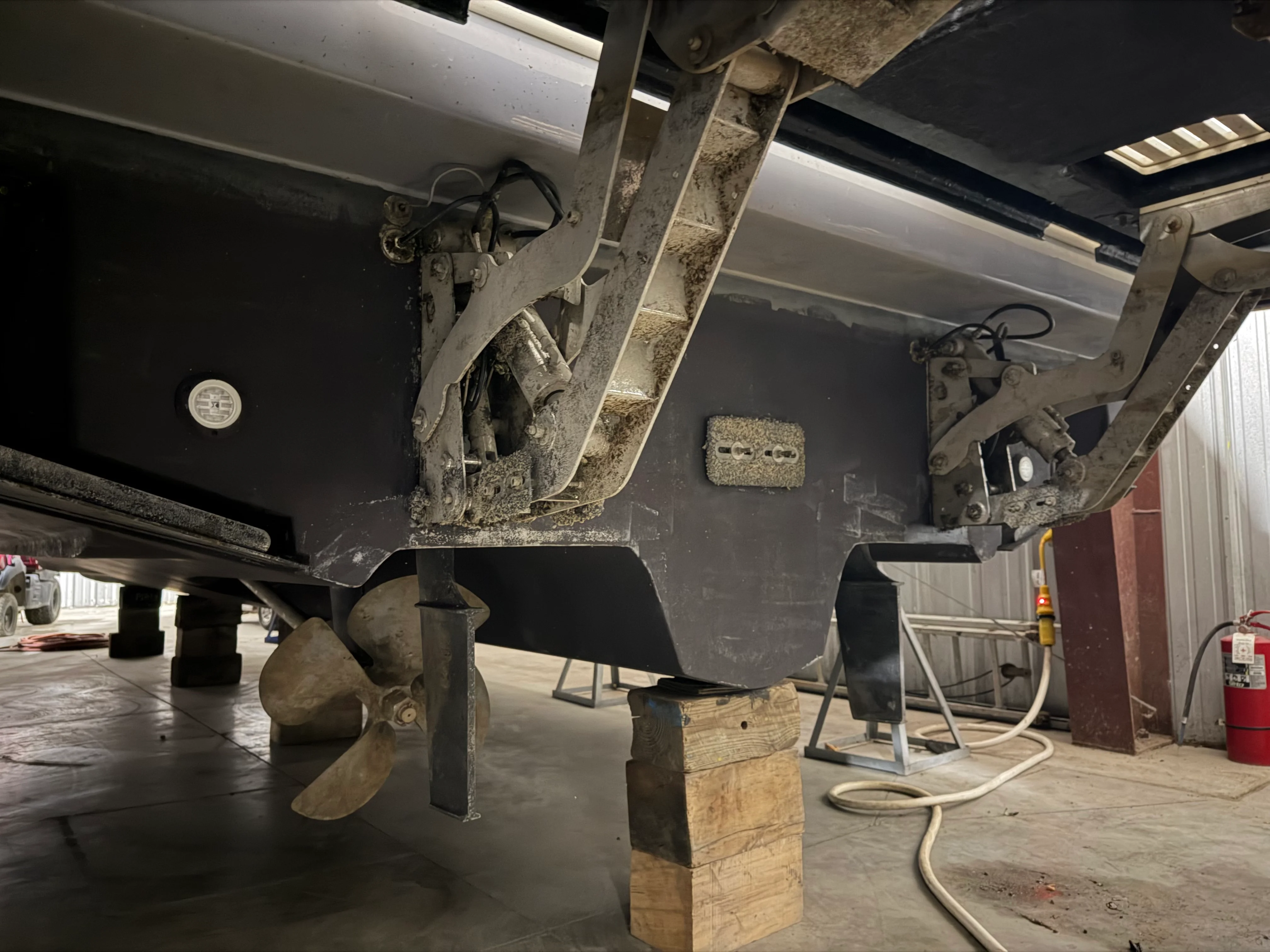 2017 Sea Ray Sundancer 400 Image Thumbnail #14