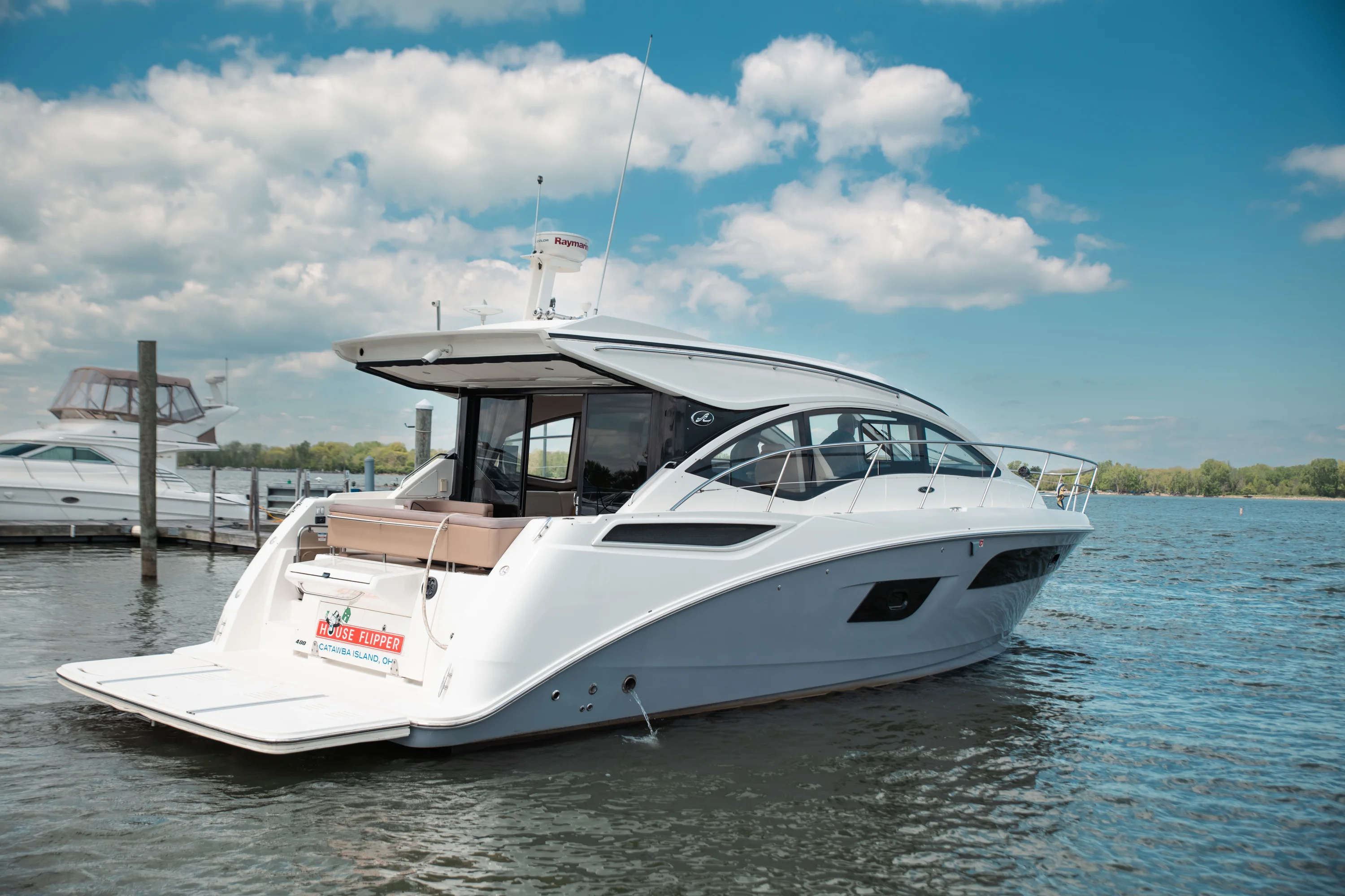 2017 Sea Ray Sundancer 400 Image Thumbnail #2