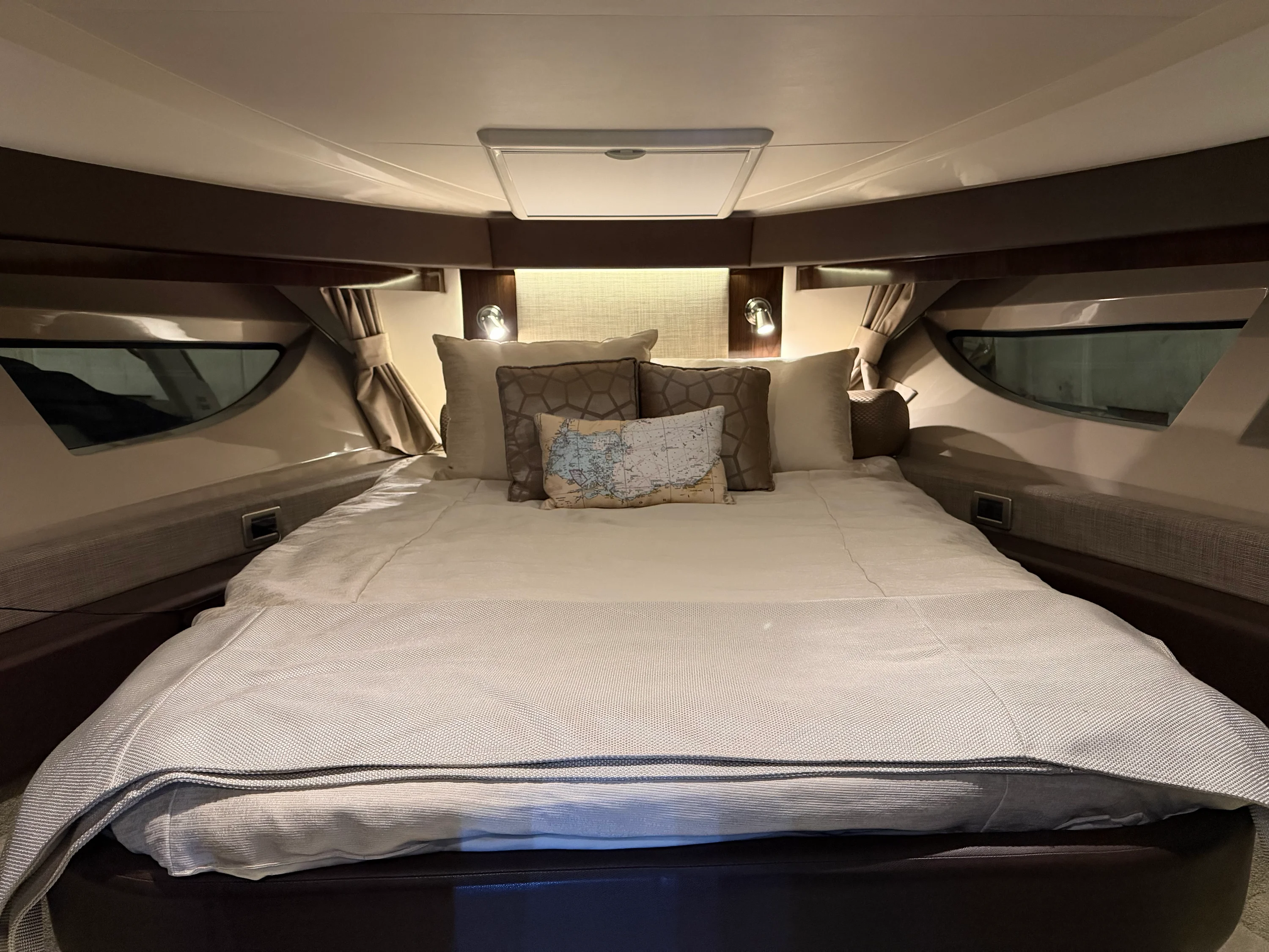 2017 Sea Ray Sundancer 400 Image Thumbnail #27