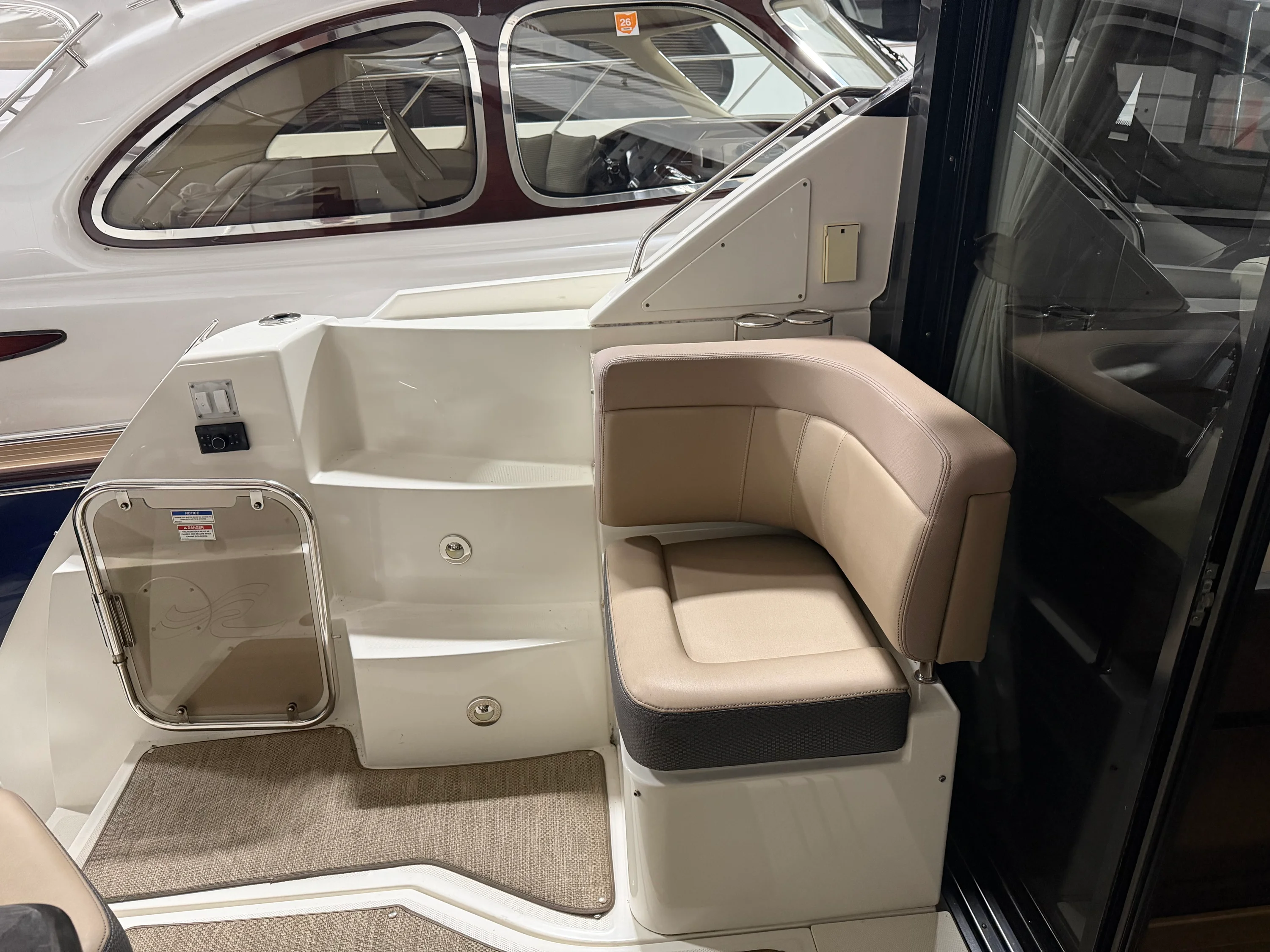 2017 Sea Ray Sundancer 400 Image Thumbnail #8