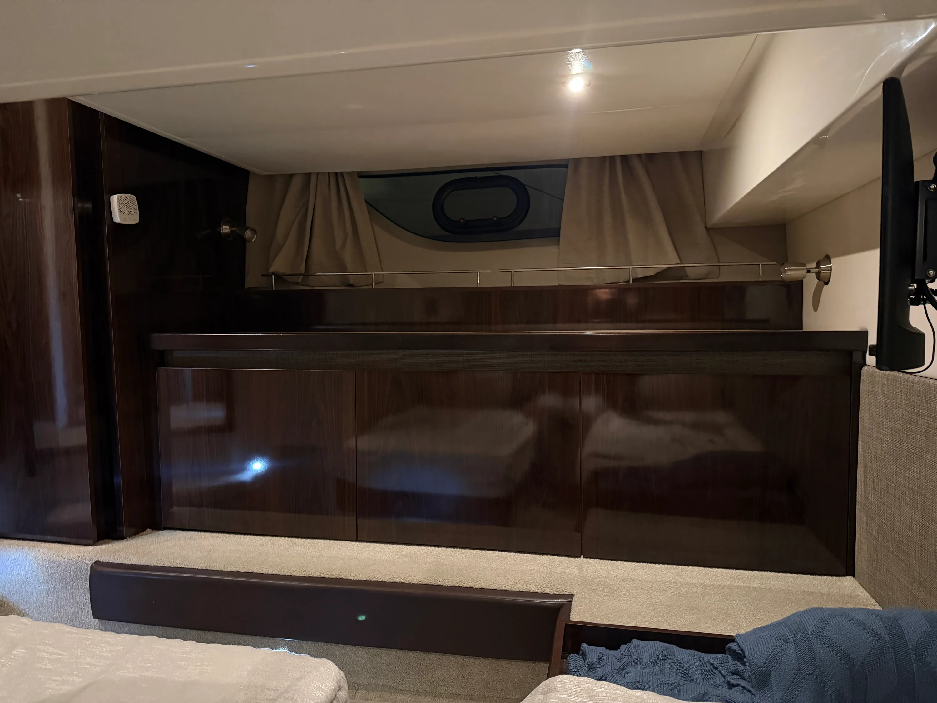 2017 Sea Ray Sundancer 400 Image Thumbnail #37