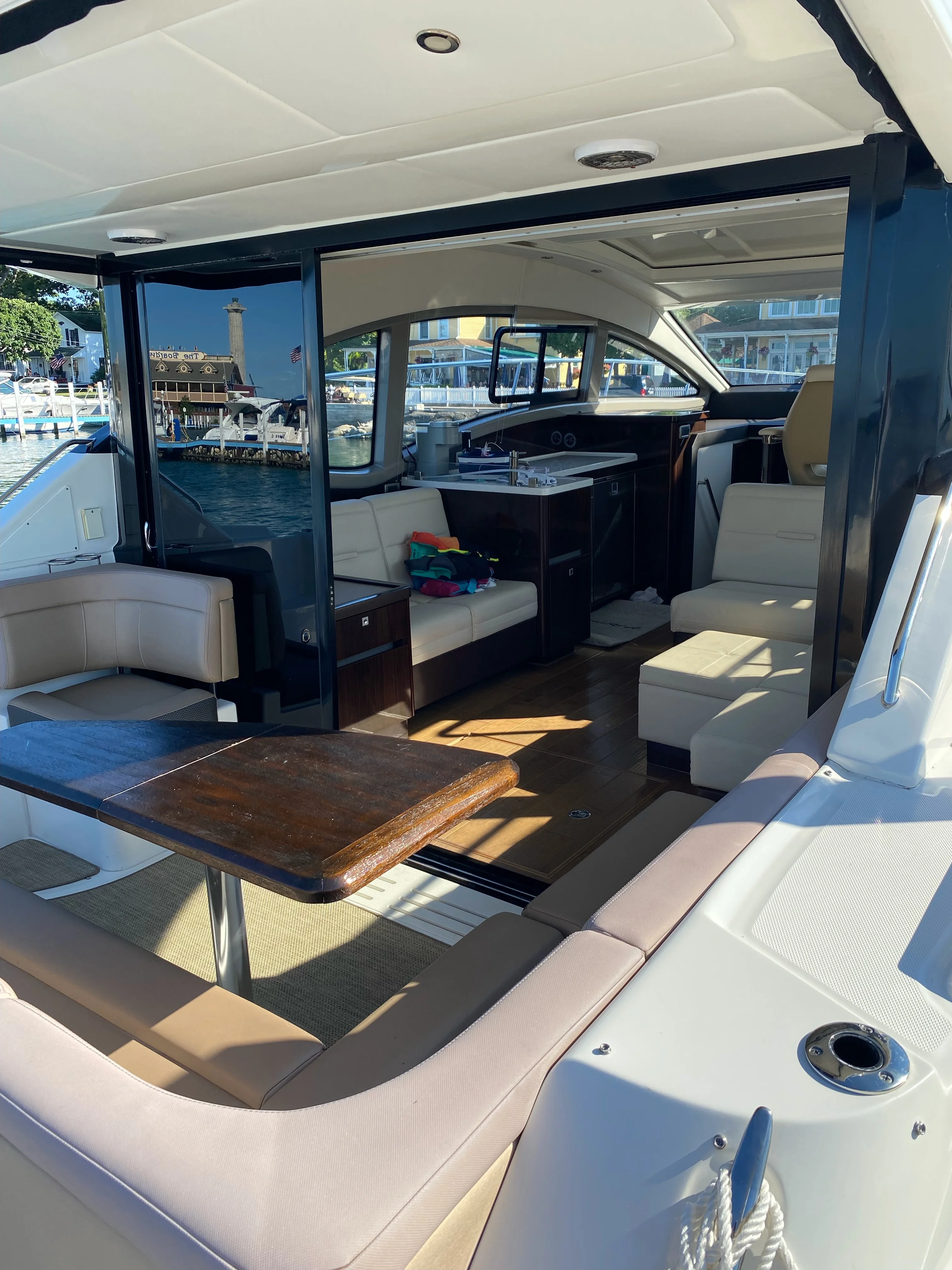 2017 Sea Ray Sundancer 400 Image Thumbnail #2