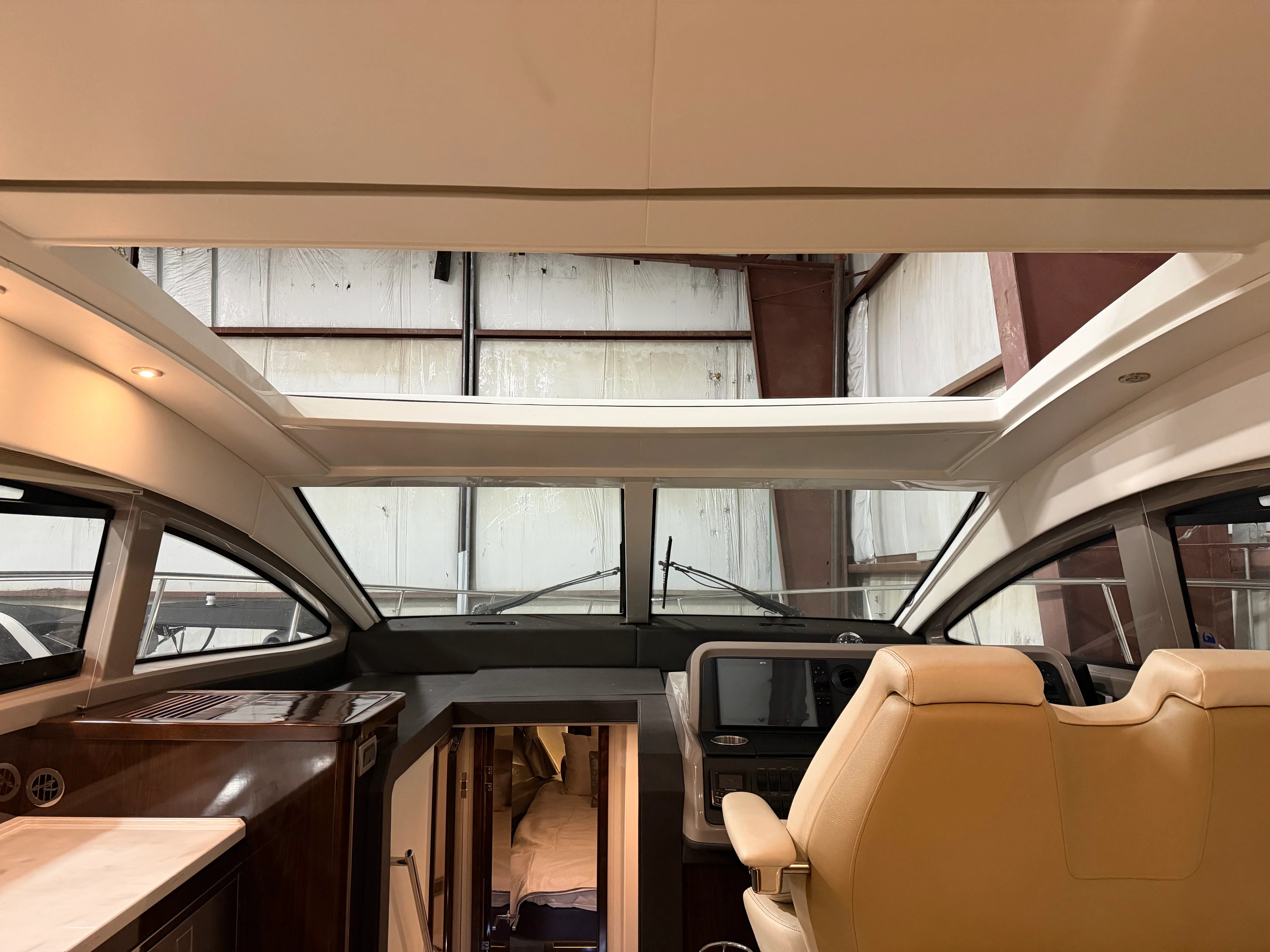 2017 Sea Ray Sundancer 400 Image Thumbnail #22