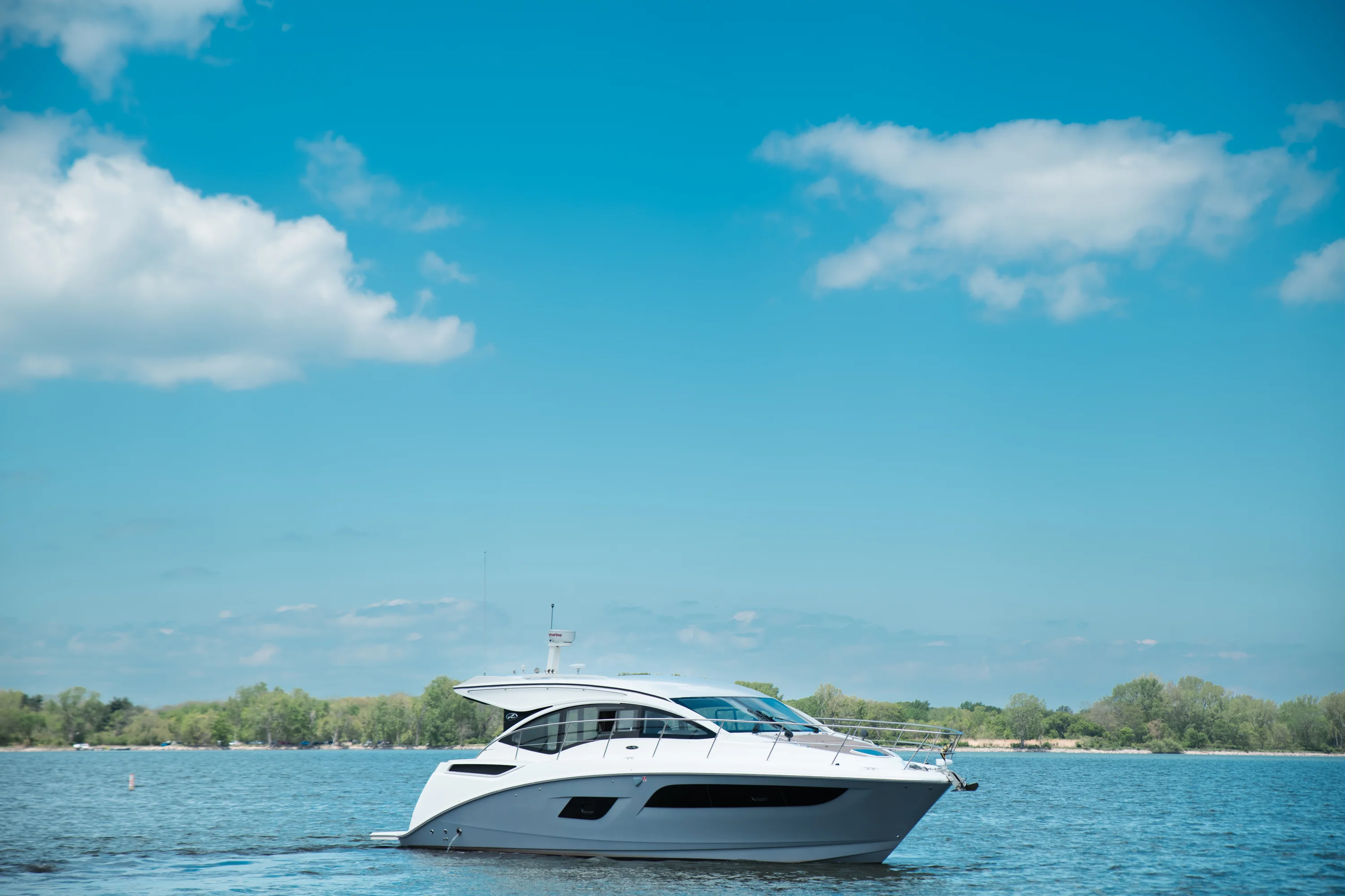 2017 Sea Ray Sundancer 400 Image Thumbnail #3