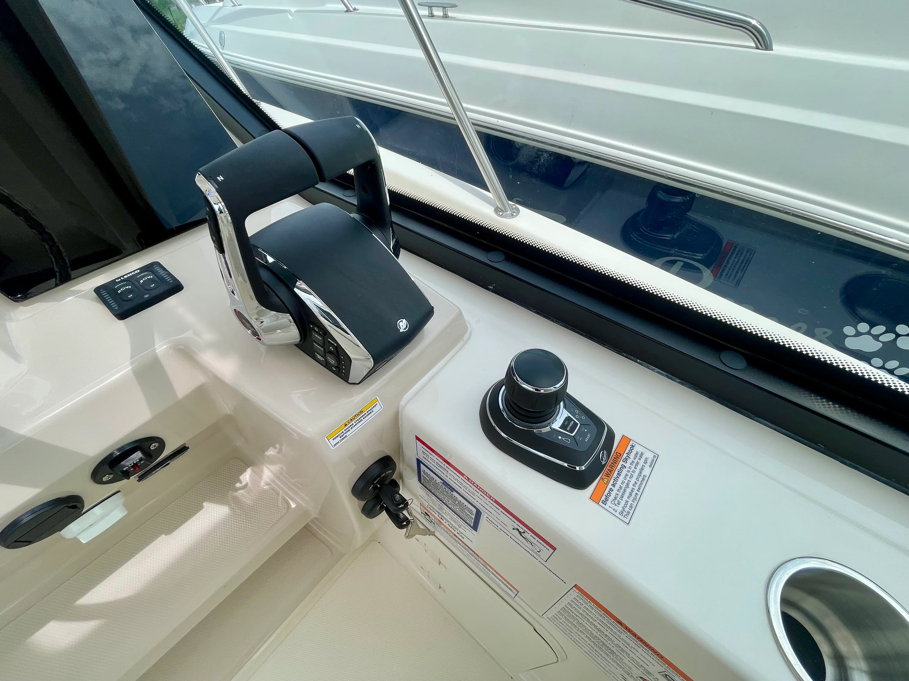 2026 Boston Whaler 325 Conquest Image Thumbnail #16