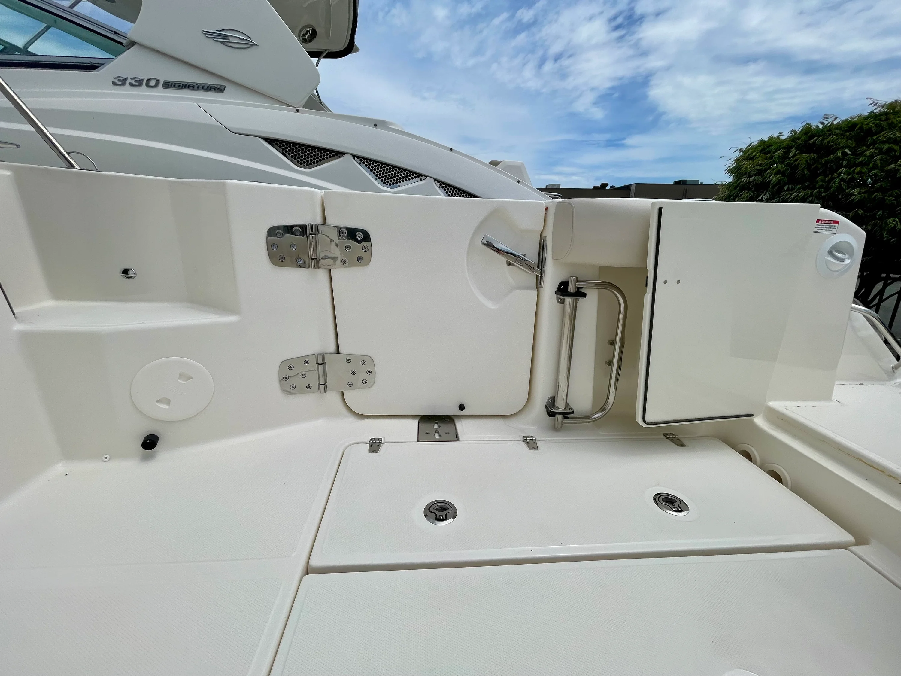 2026 Boston Whaler 325 Conquest Image Thumbnail #3