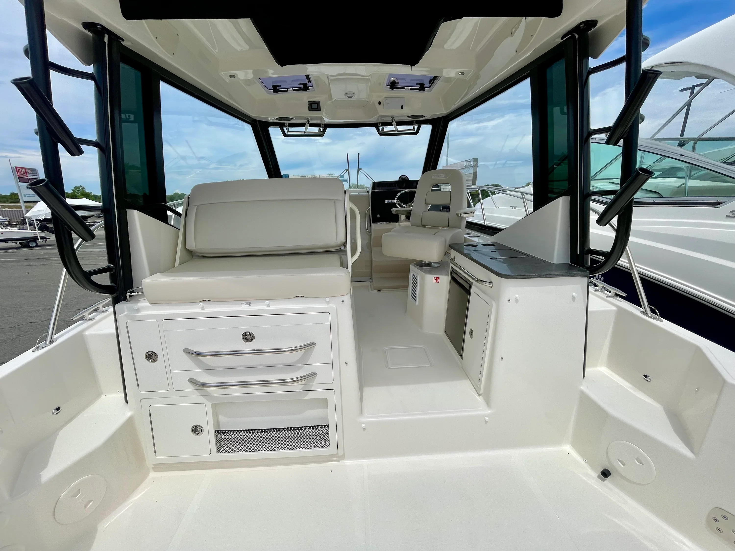 2026 Boston Whaler 325 Conquest Image Thumbnail #4