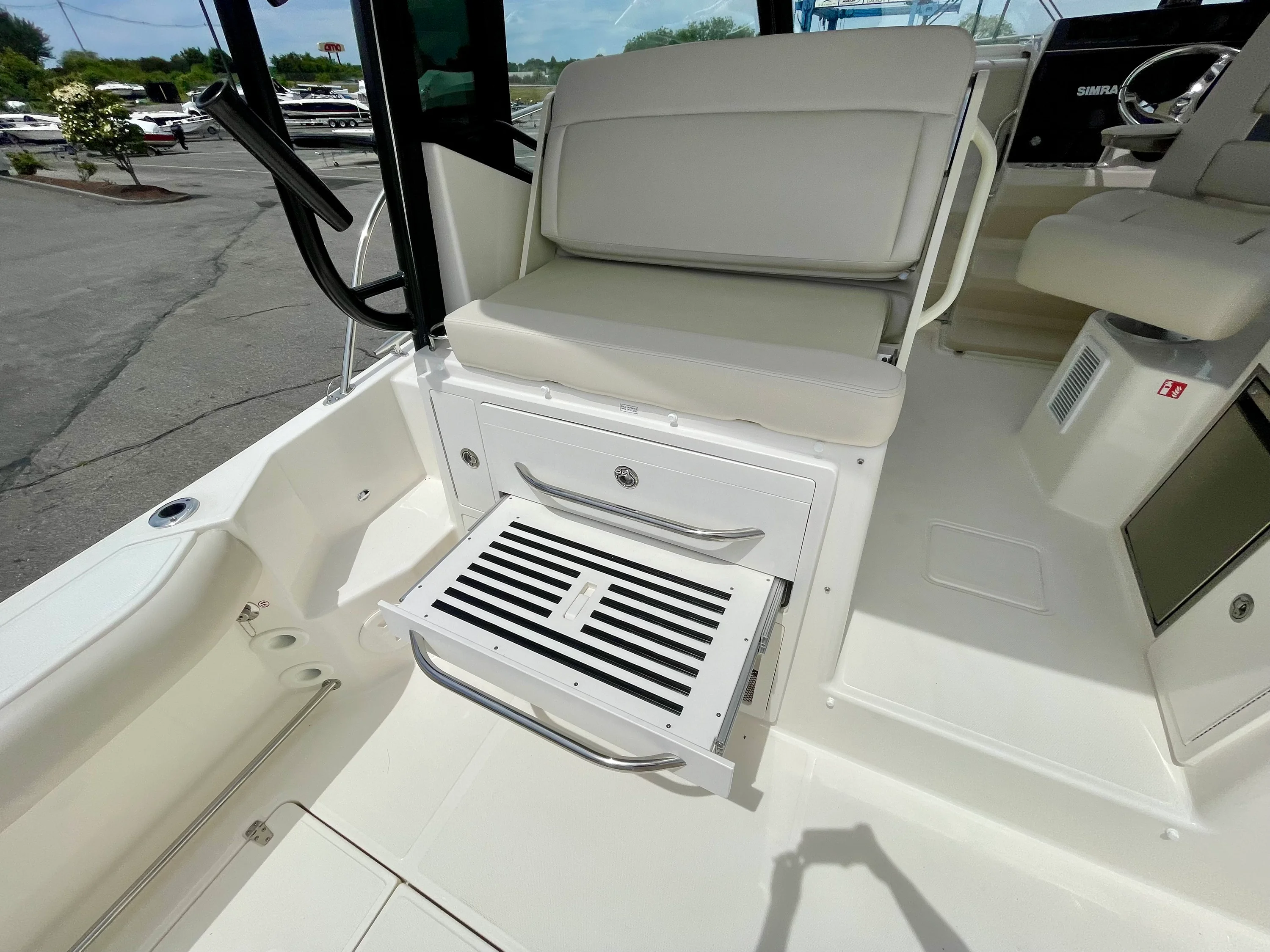 2026 Boston Whaler 325 Conquest Image Thumbnail #6