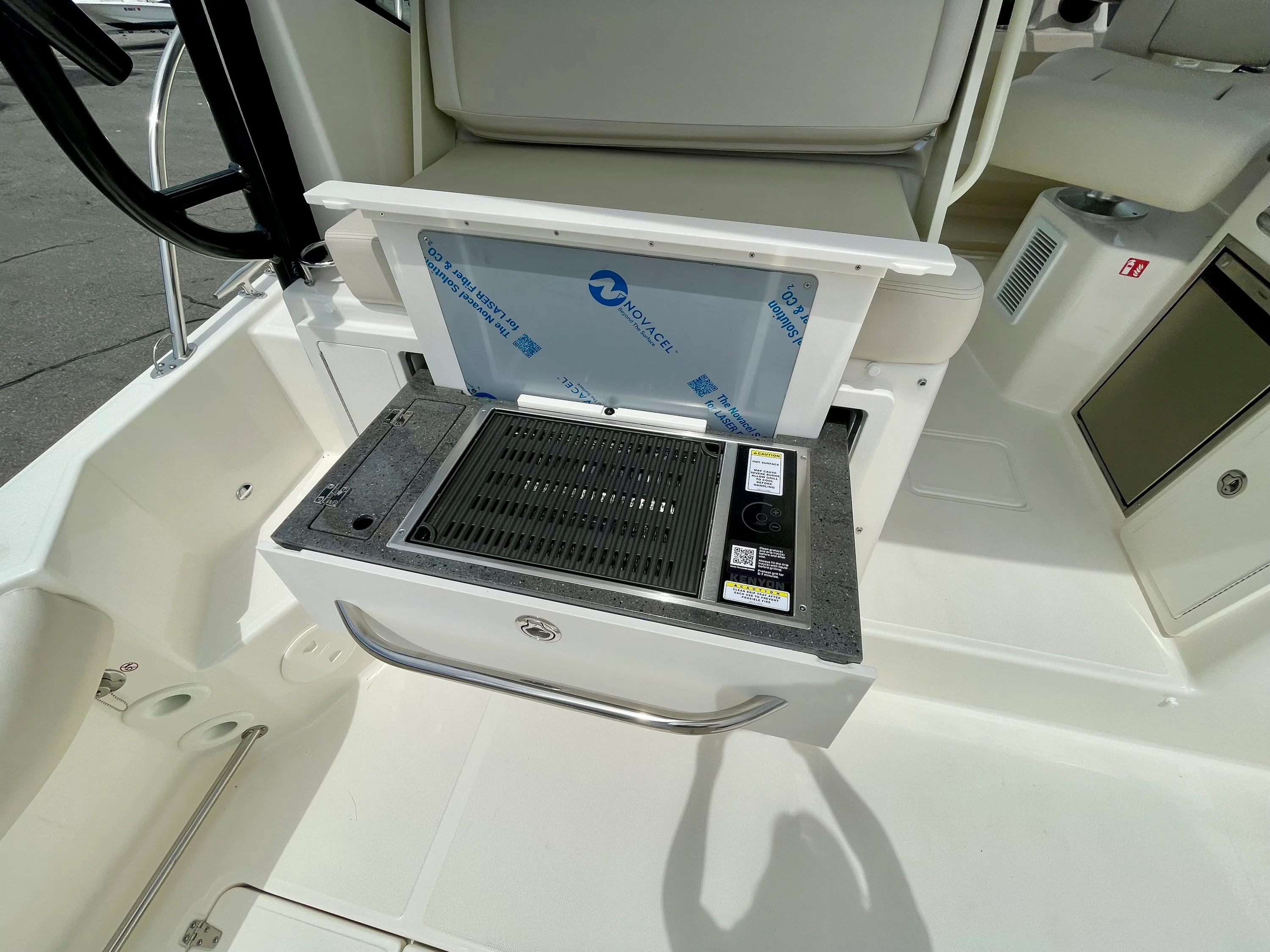 2026 Boston Whaler 325 Conquest Image Thumbnail #5