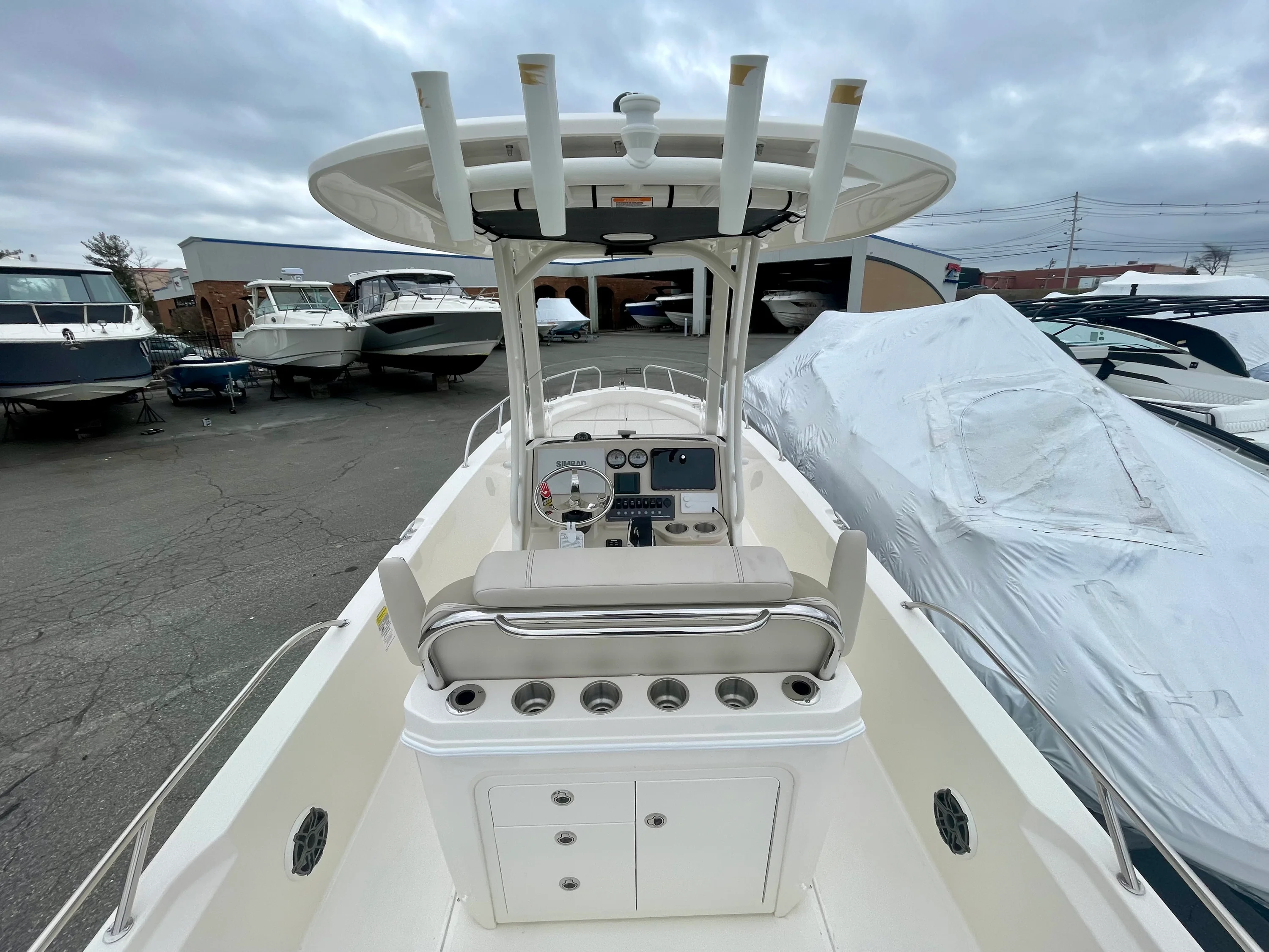 2026 Boston Whaler 250 Dauntless Image Thumbnail #5