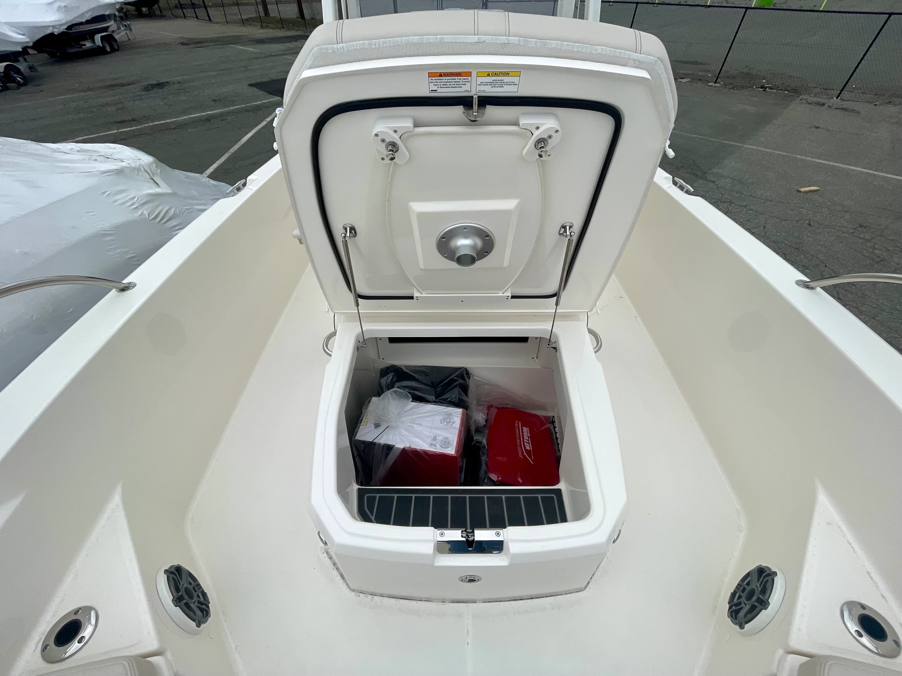 2026 Boston Whaler 250 Dauntless Image Thumbnail #13